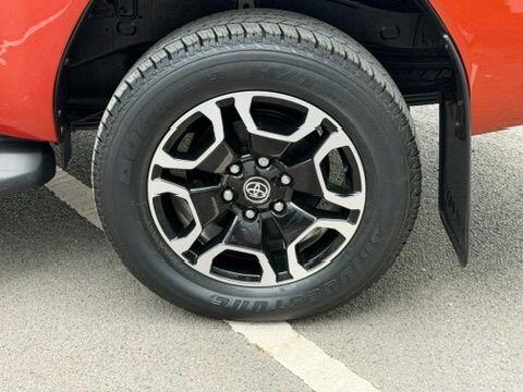 Toyota Hilux view 34