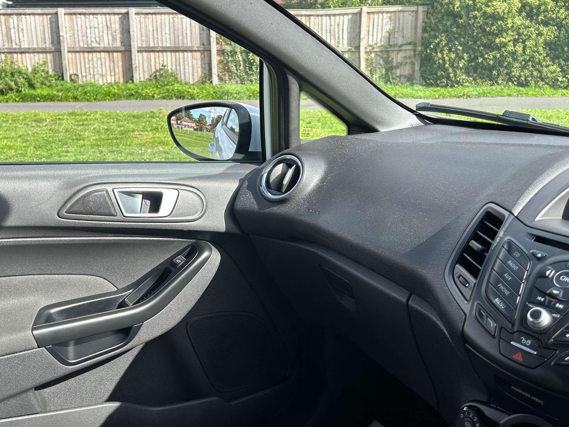 Ford Fiesta view 35