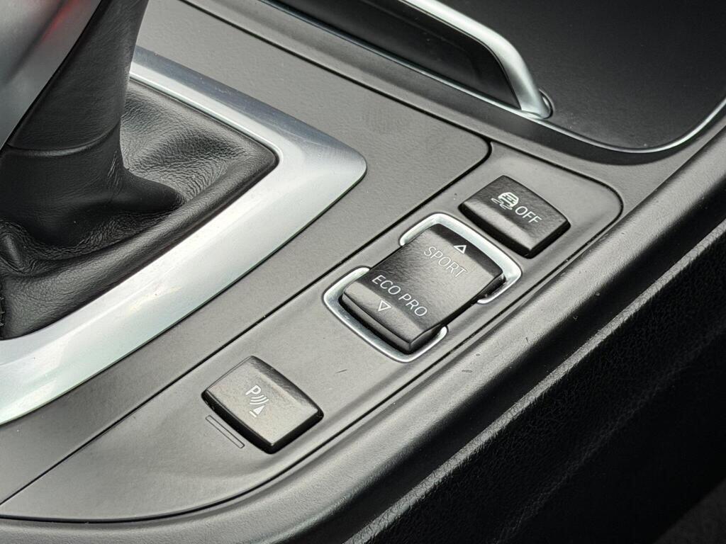 BMW 4 Series view 40