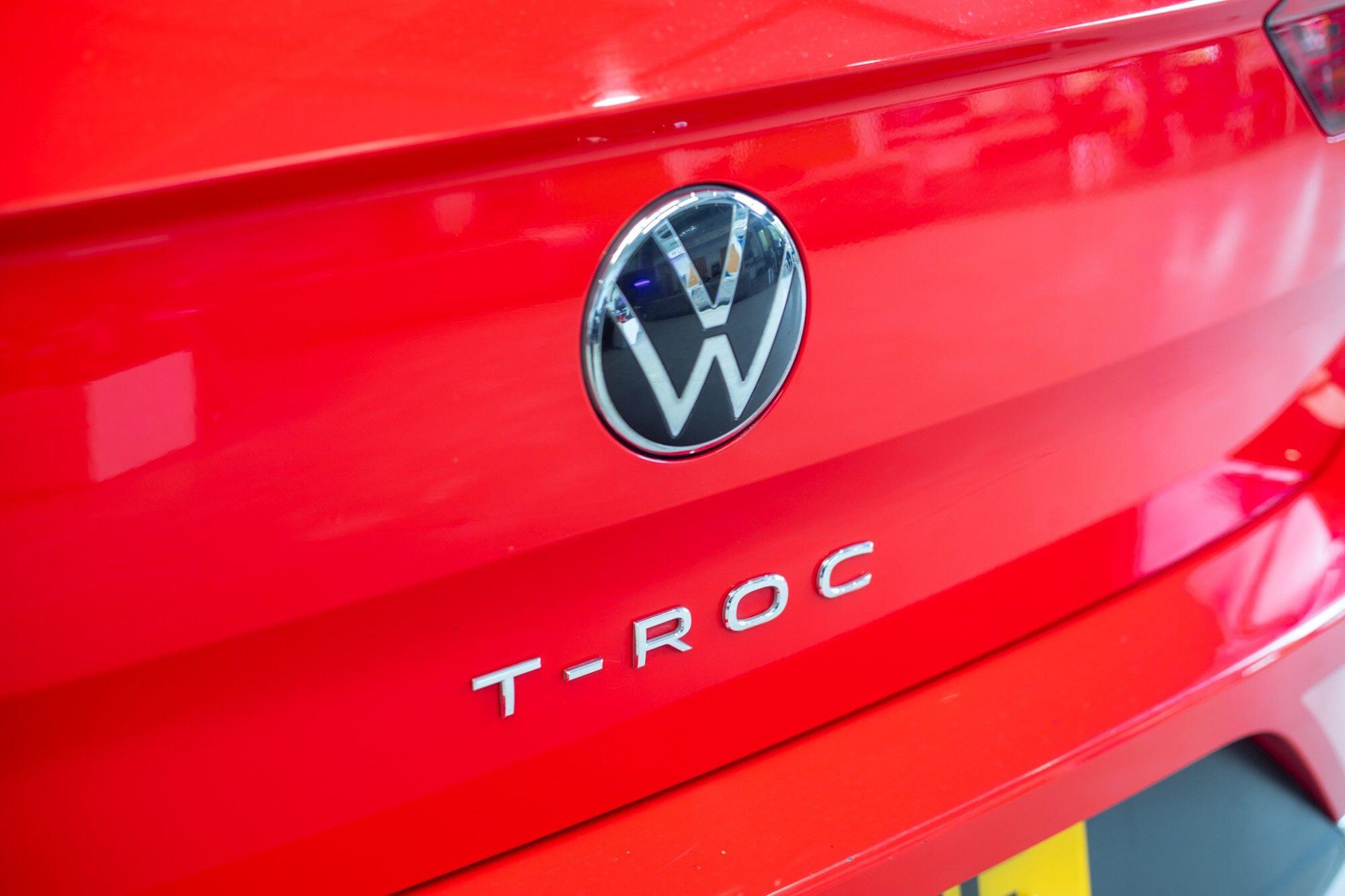 Volkswagen T-Roc view 7