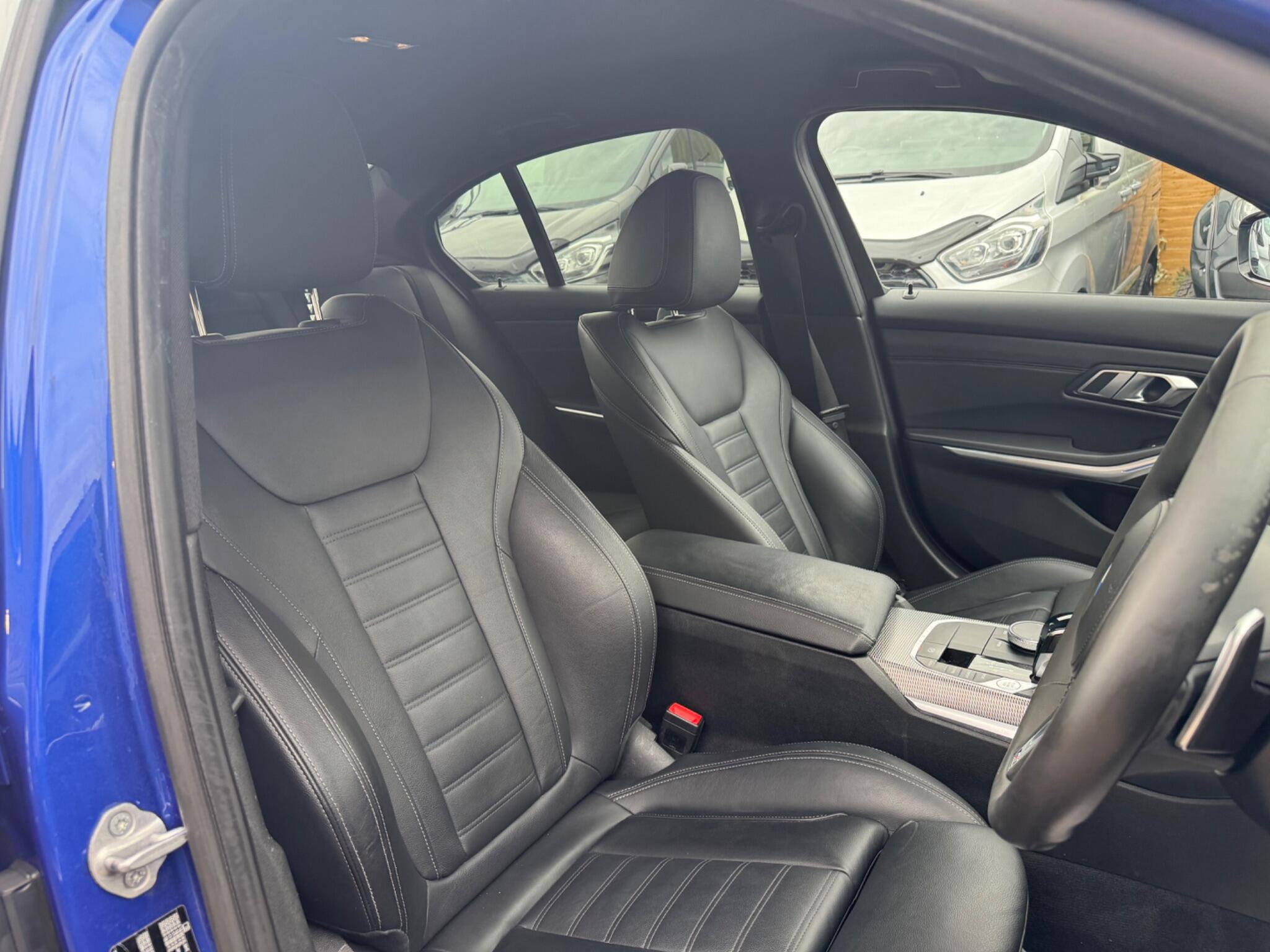 BMW 3 Series view 13