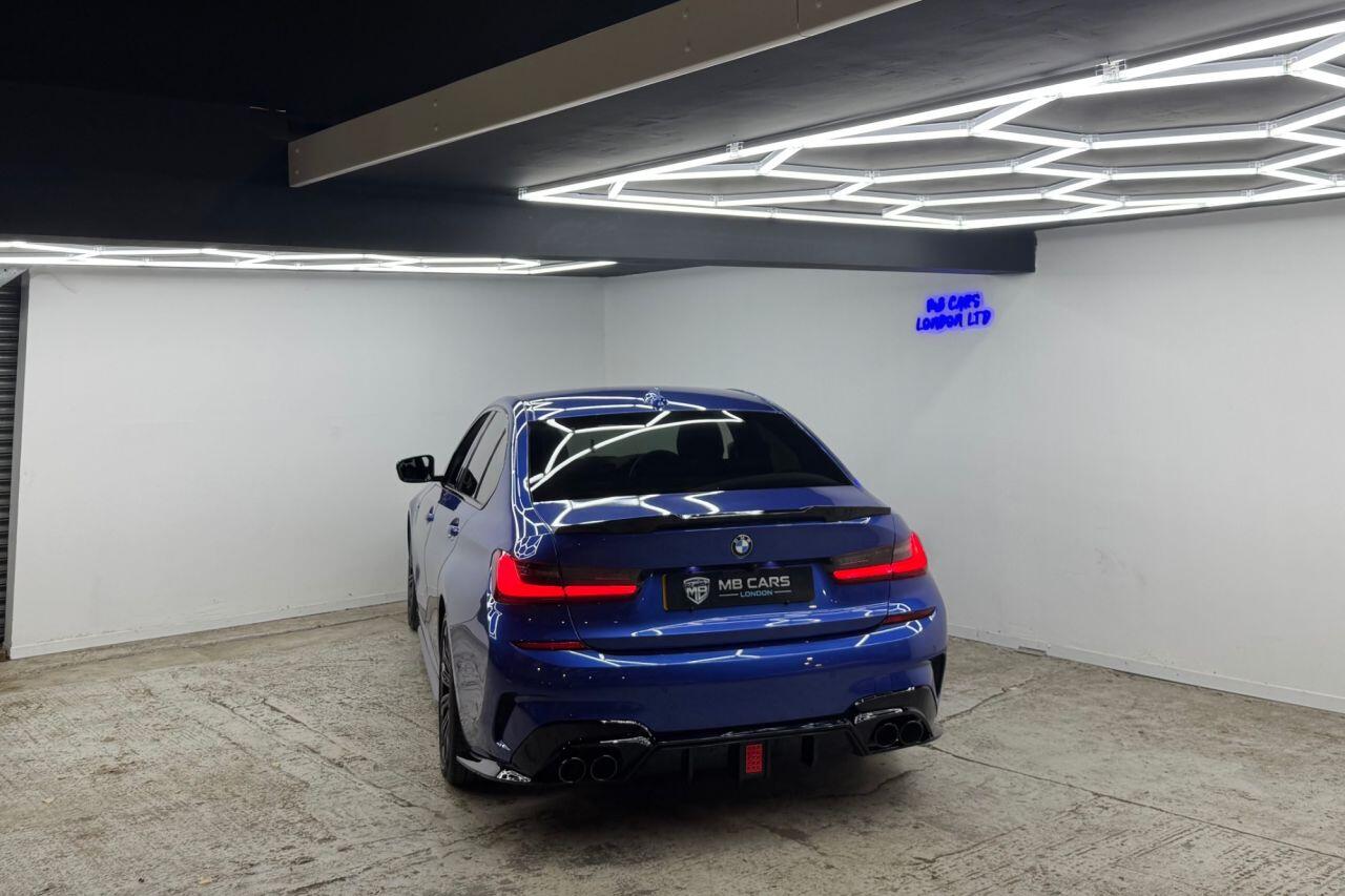 BMW 3 Series view 28