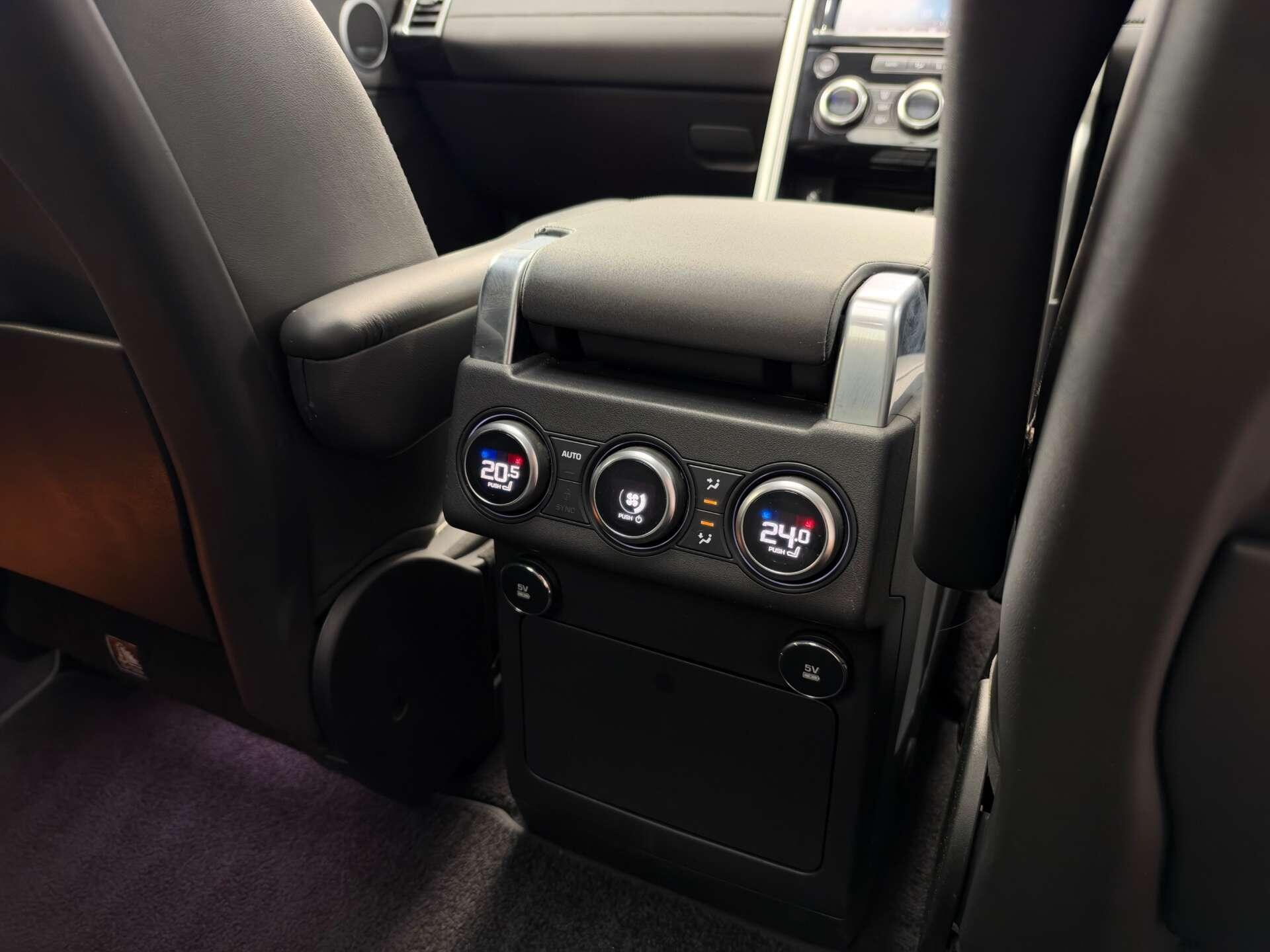 Land Rover Discovery view 31