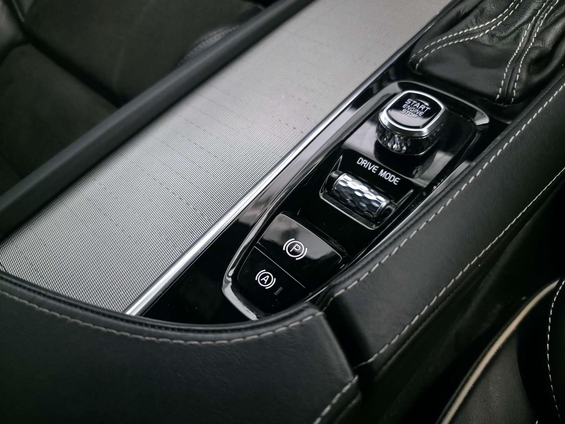Volvo S90 view 35