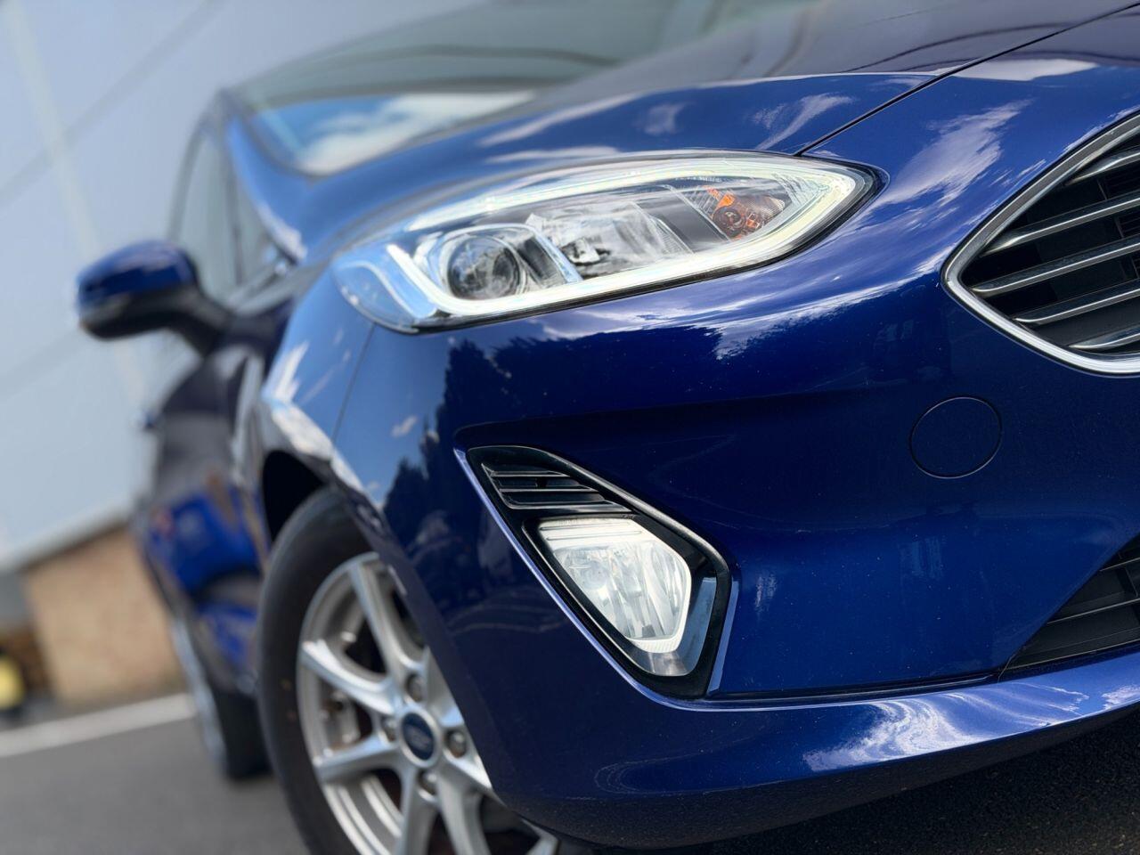 Ford Fiesta view 54