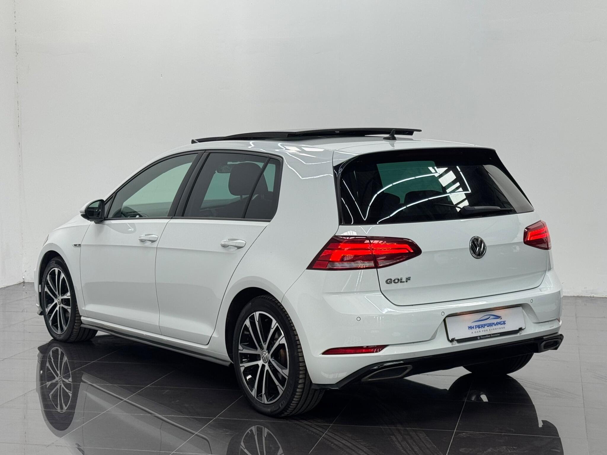 Volkswagen Golf view 76