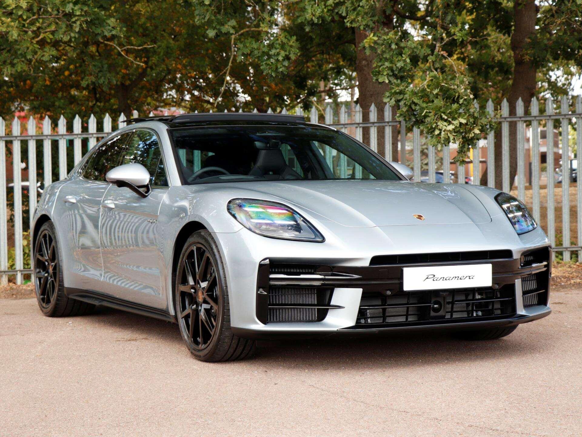 Porsche Panamera view 36