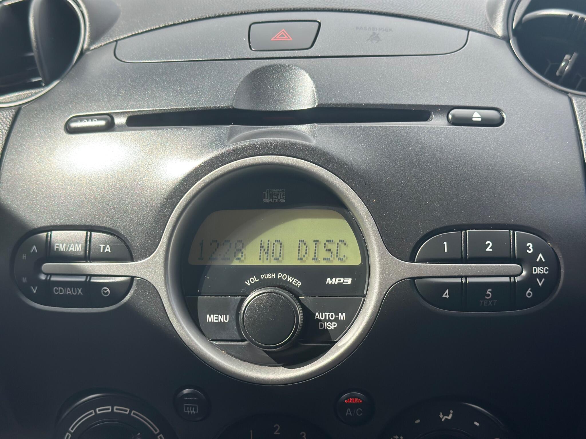 Mazda Mazda2 view 36