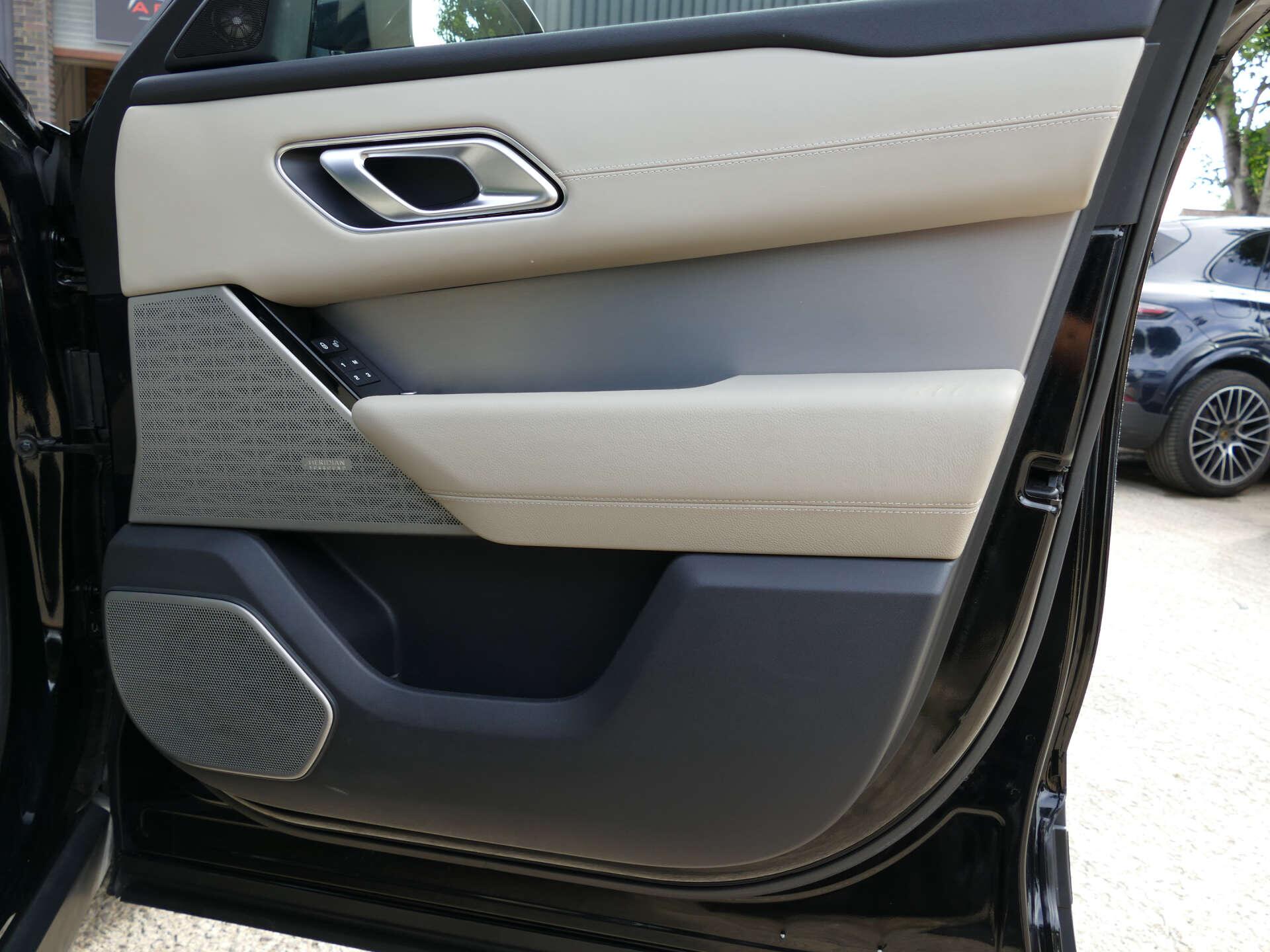 Land Rover Range Rover Velar view 45