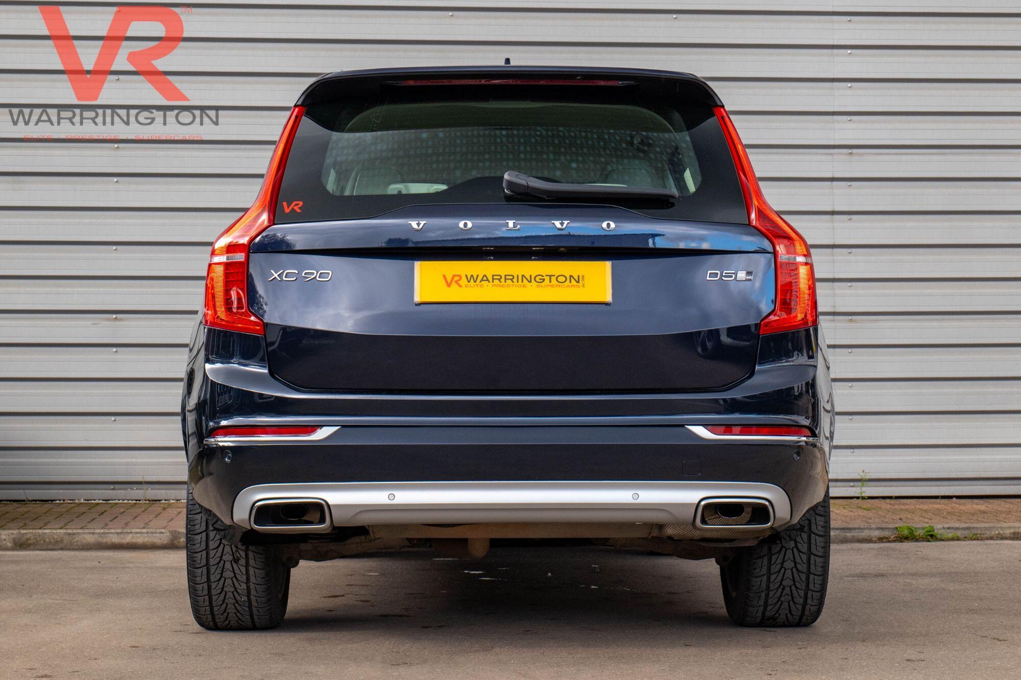 Volvo XC90 view 11