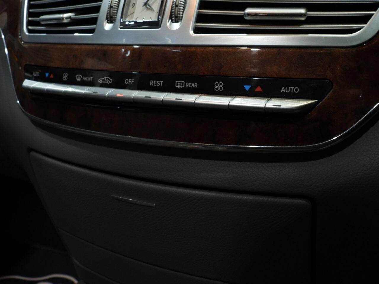 Mercedes-Benz S-Class view 42