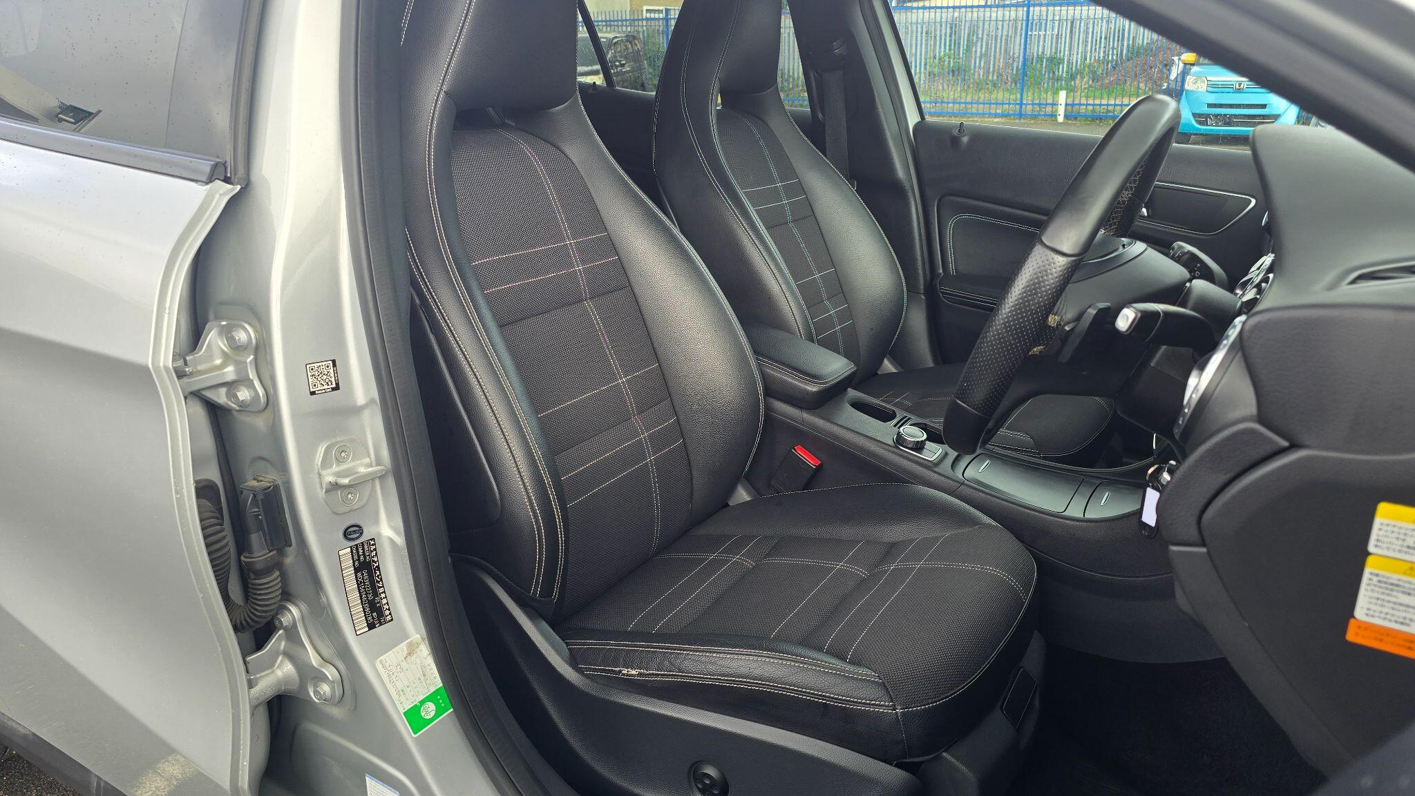 Mercedes-Benz GLA view 13
