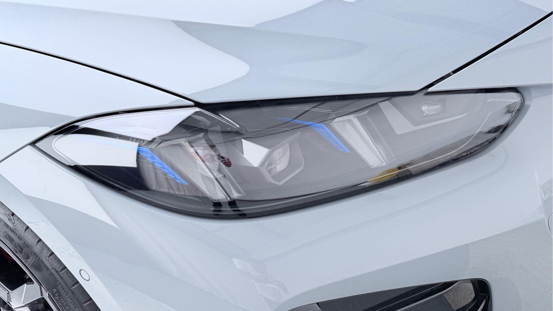 BMW 4 Series view 22
