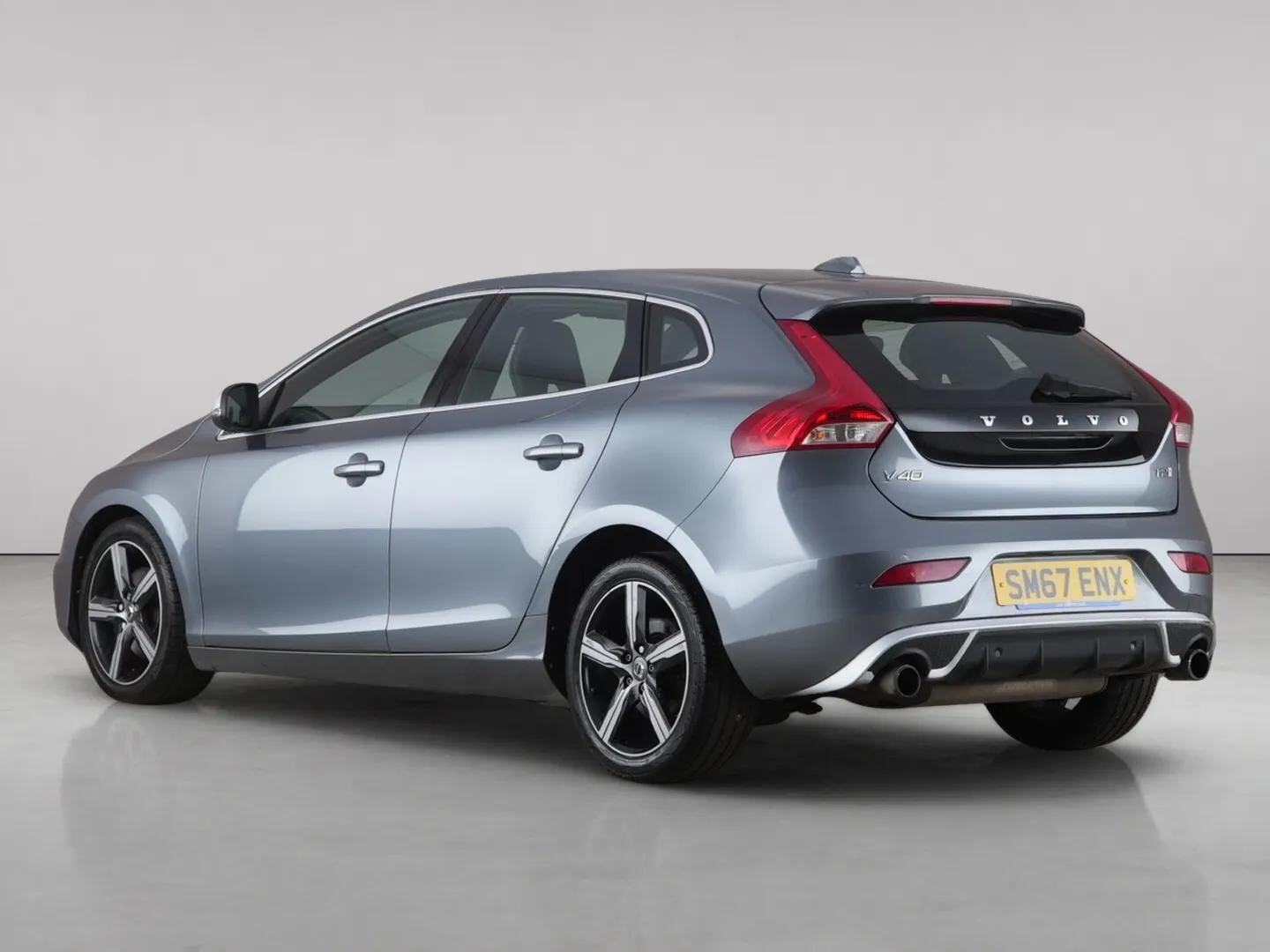 Volvo V40 view 6