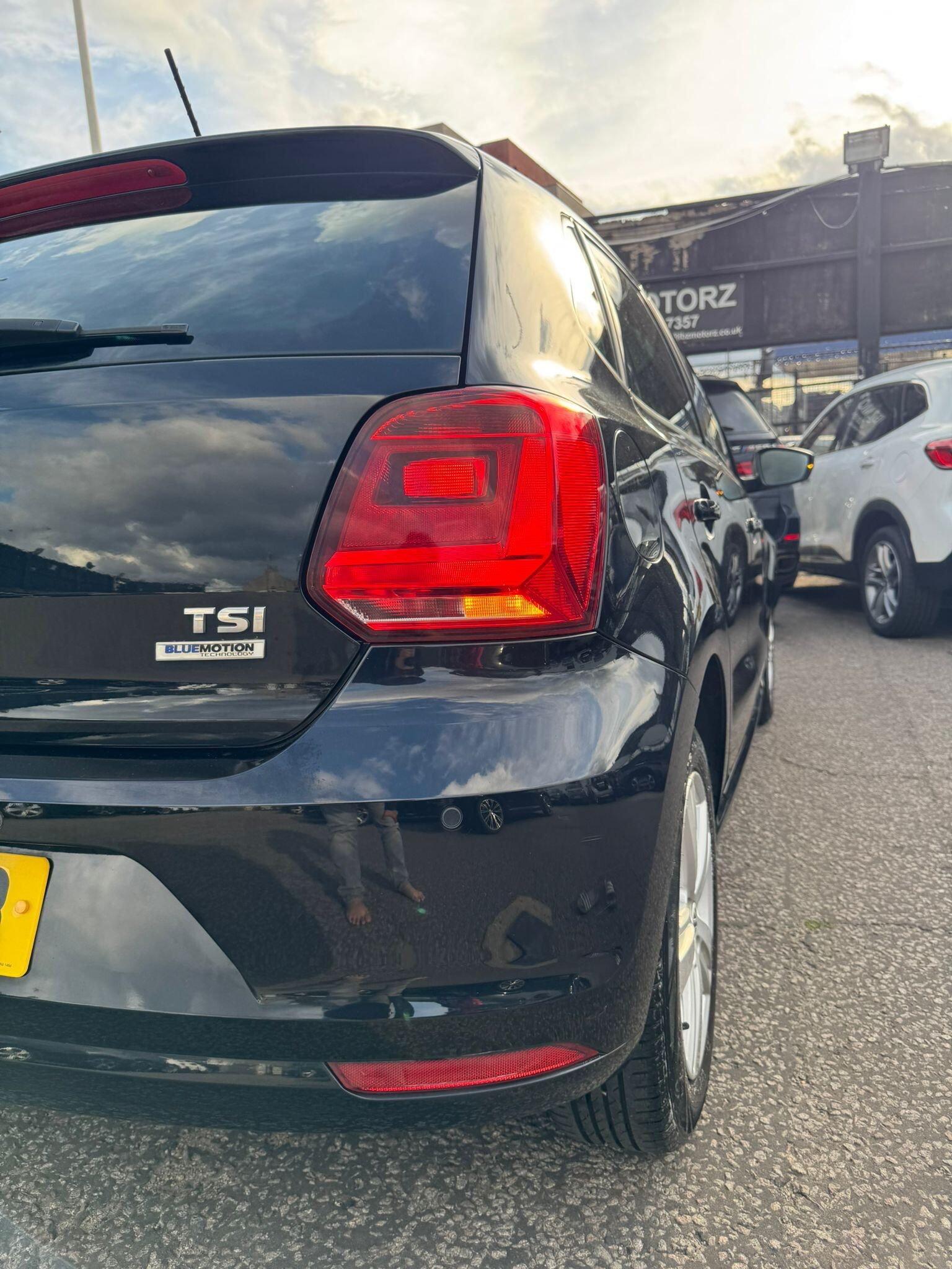 Volkswagen Polo view 23
