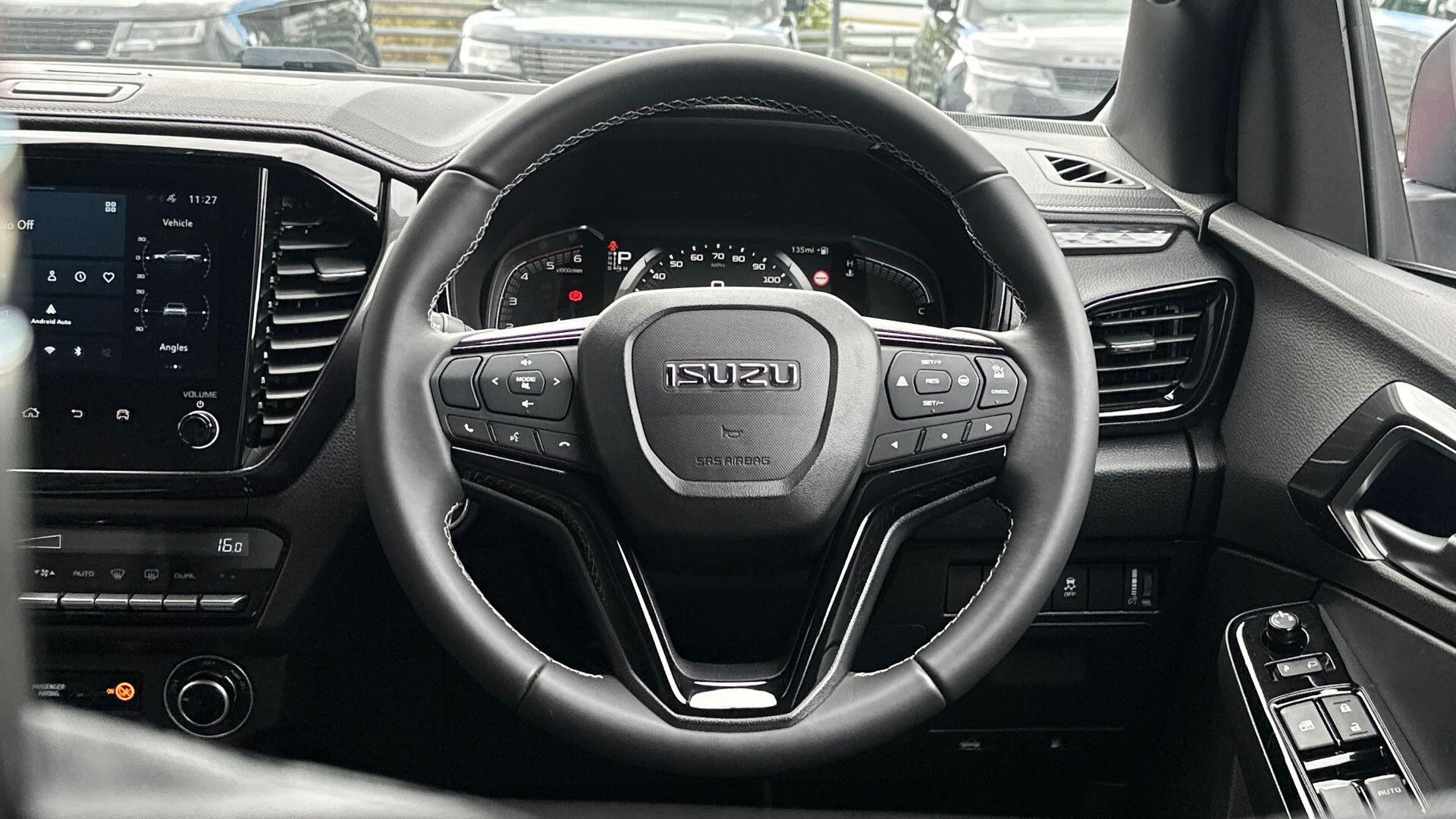 Isuzu D-Max view 14