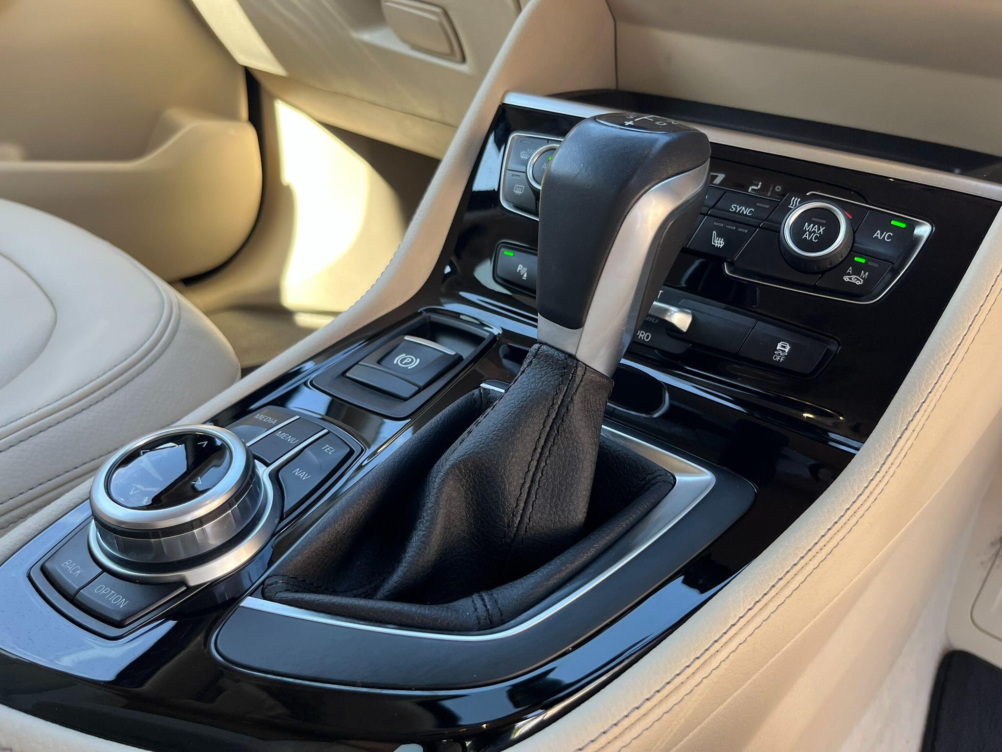 BMW 2 Series Active Tourer view 26