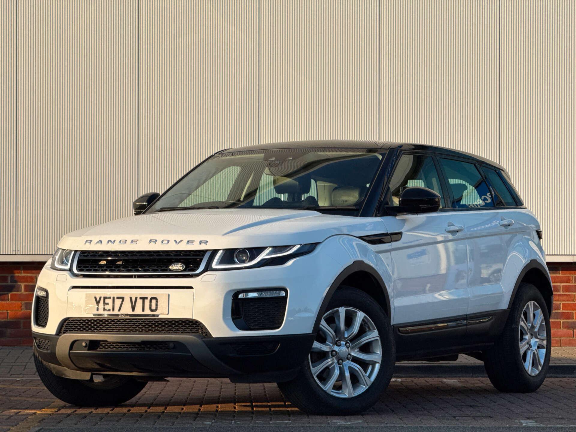 Land Rover Range Rover Evoque view 3