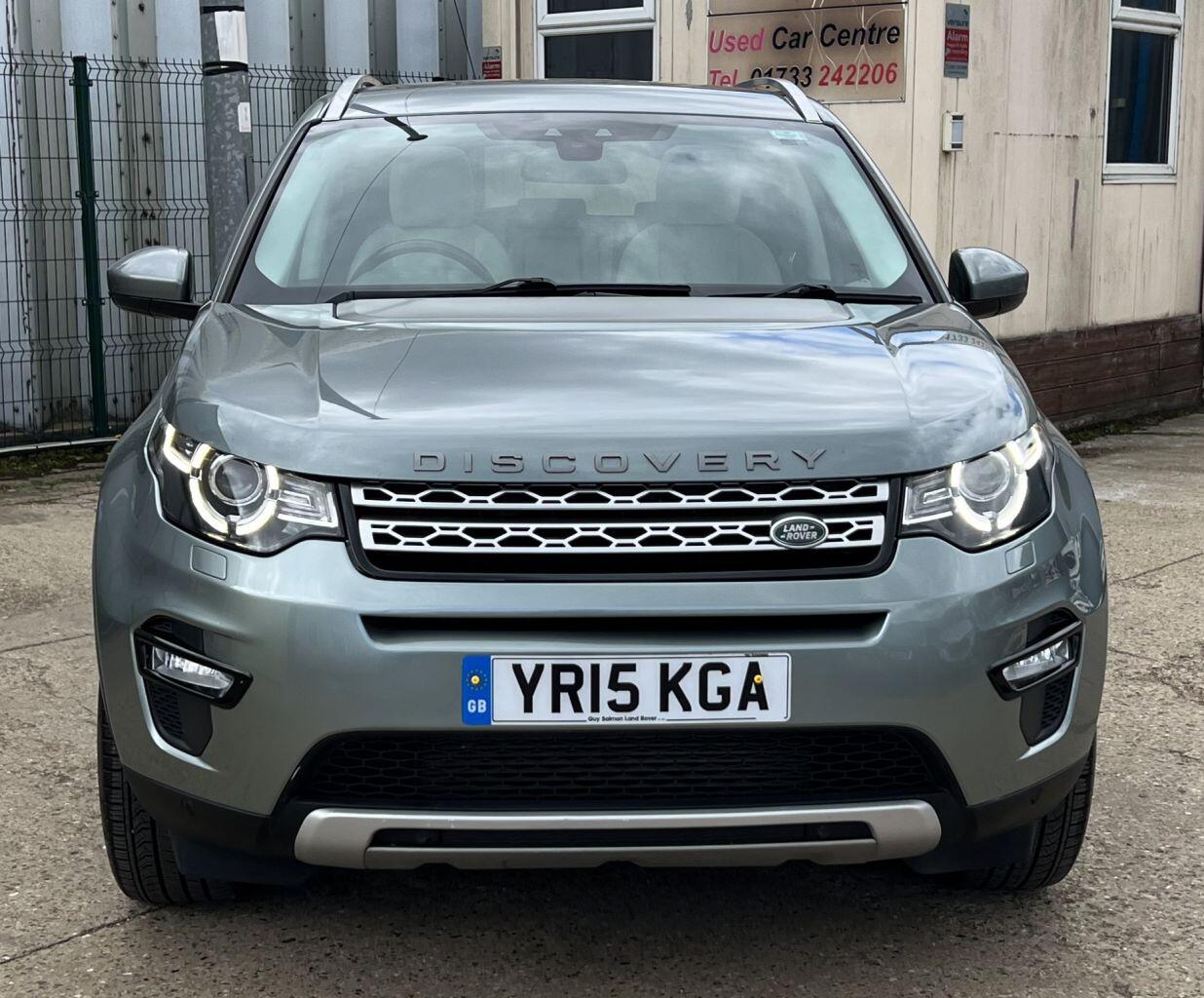 Land Rover Discovery Sport view 6