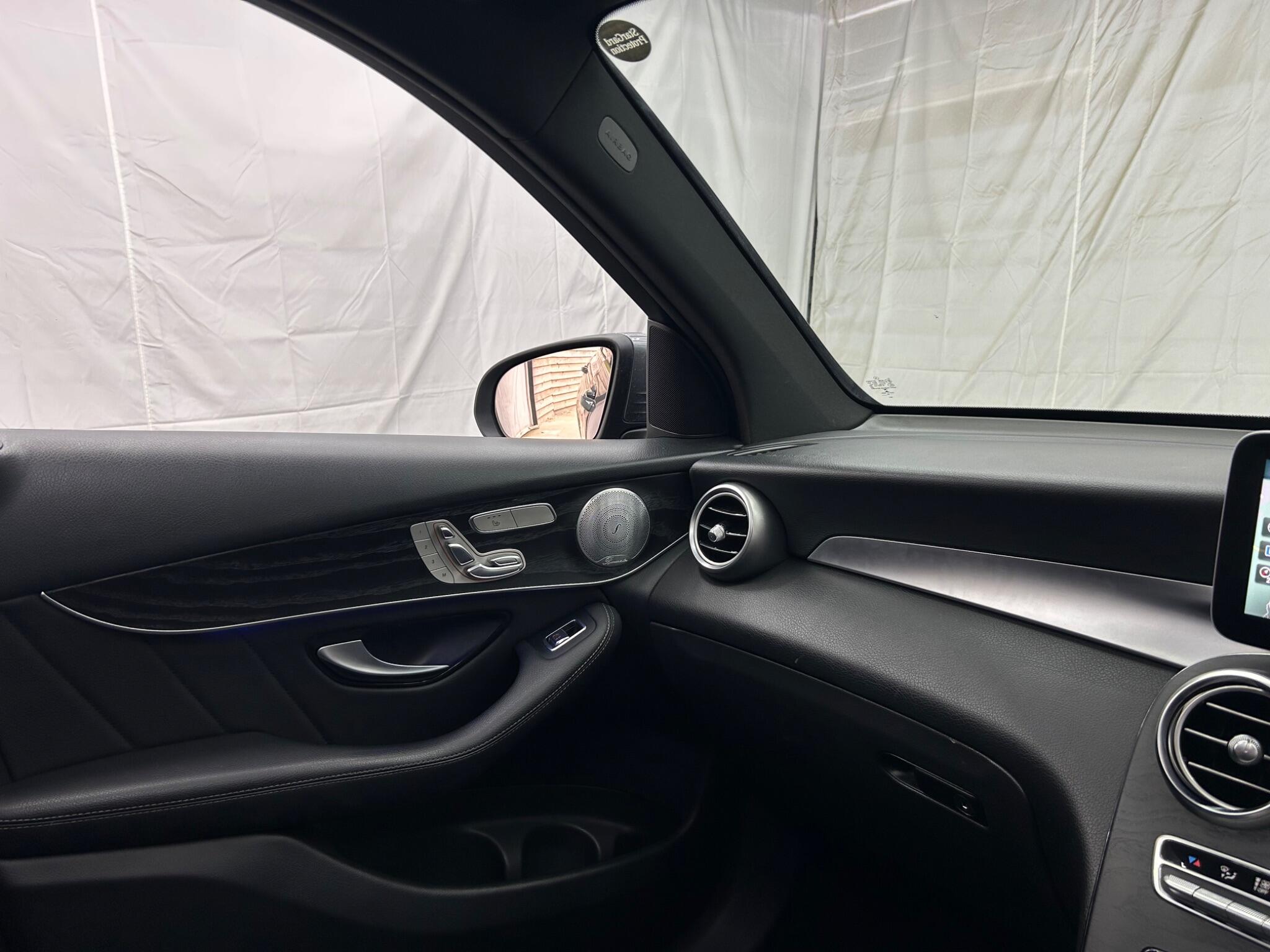 Mercedes-Benz GLC view 10