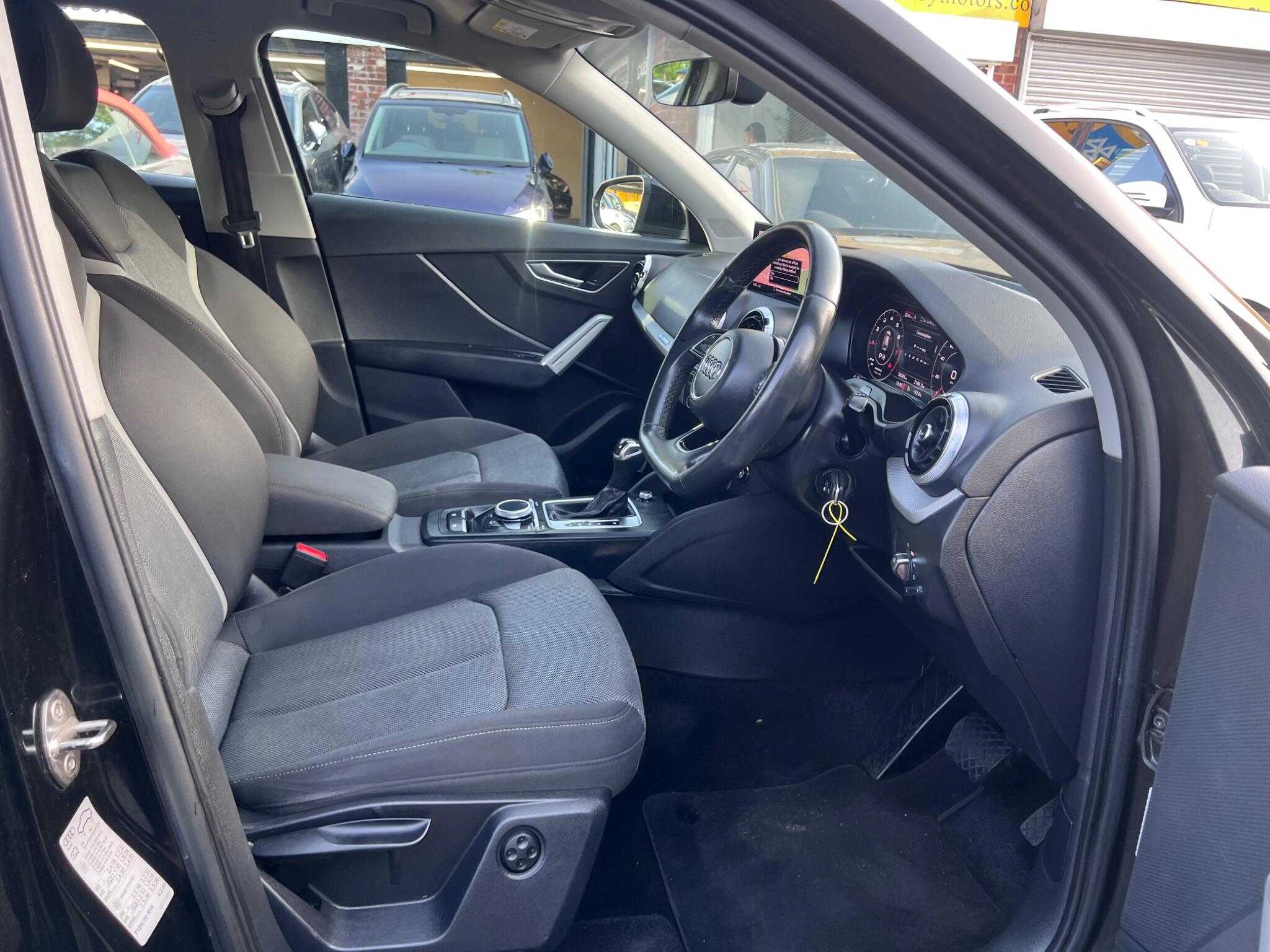 Audi Q2 view 17