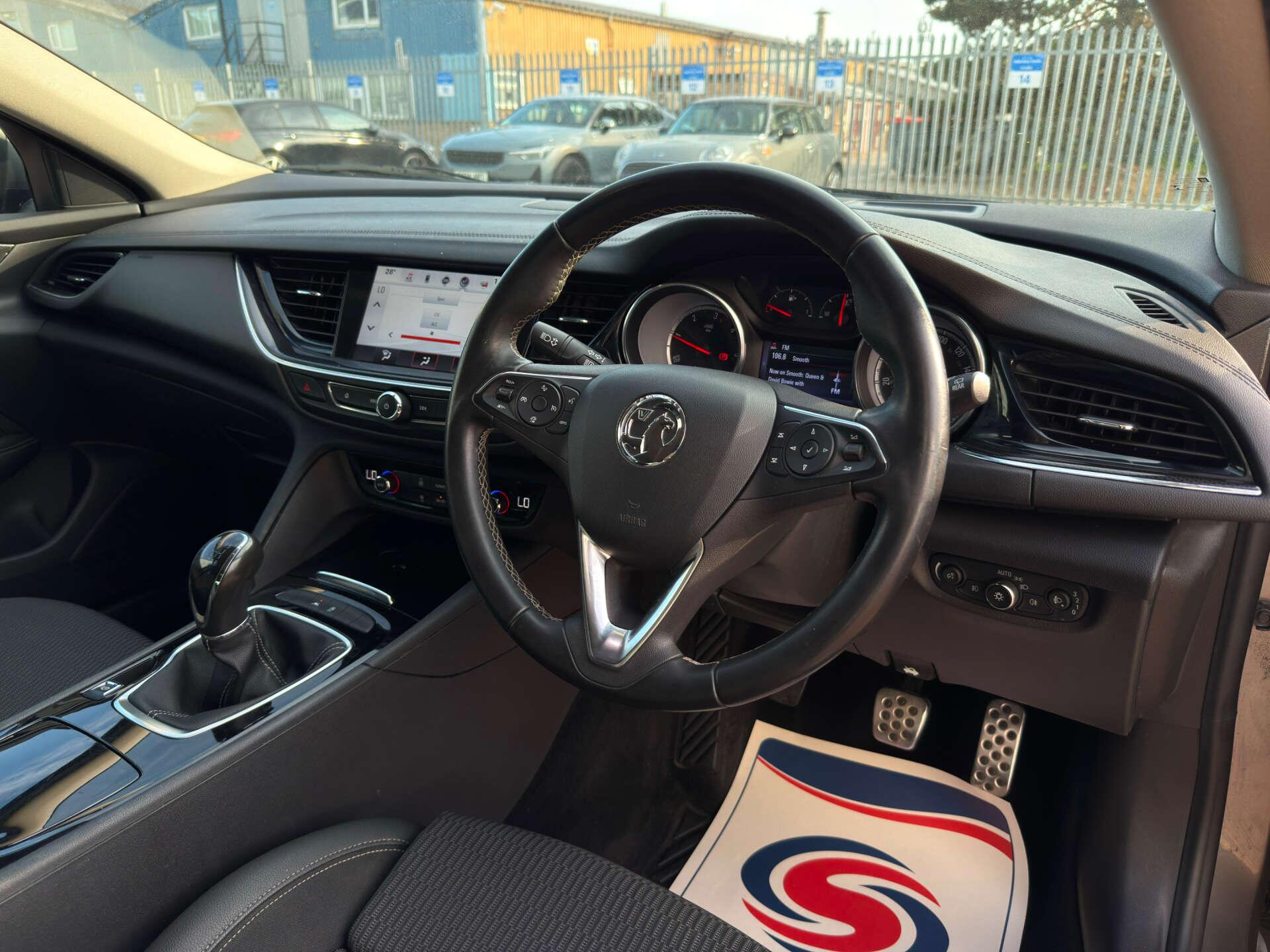 Vauxhall Insignia view 12