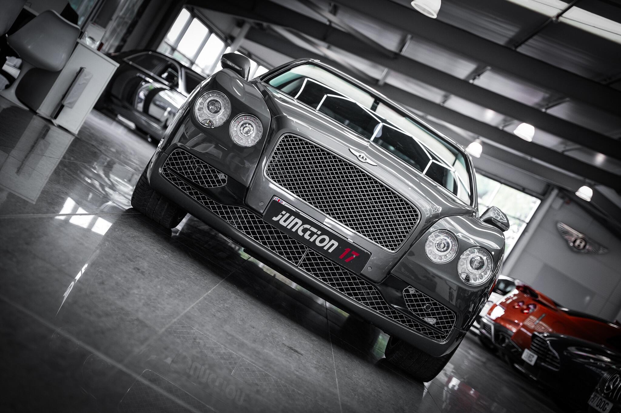 Bentley Flying Spur view 4