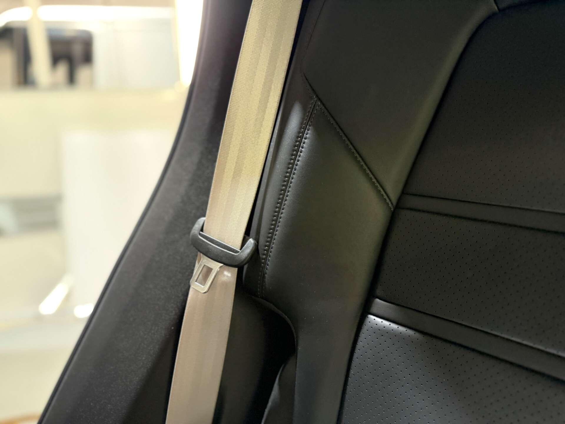 Porsche Cayenne view 28