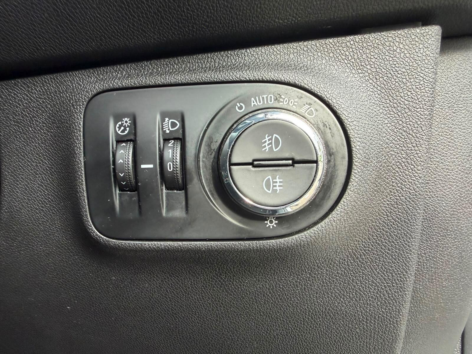 Vauxhall Corsa view 21