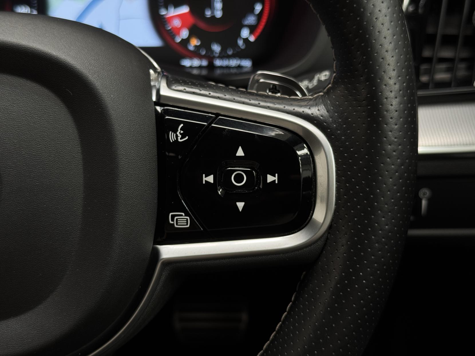 Volvo XC60 view 46