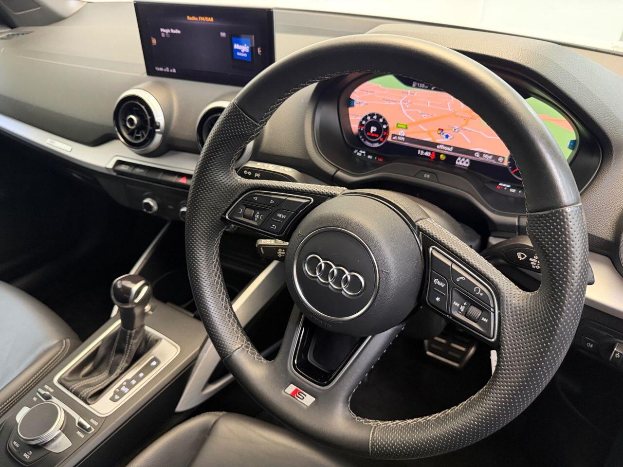 Audi Q2 view 17