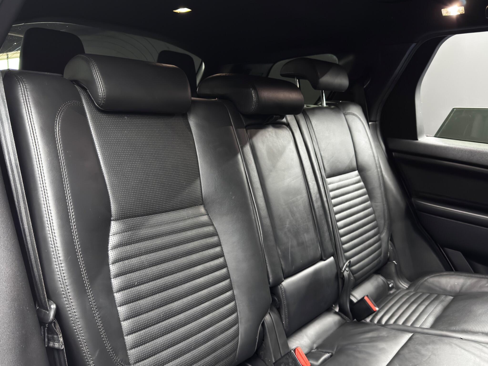 Land Rover Discovery Sport view 15