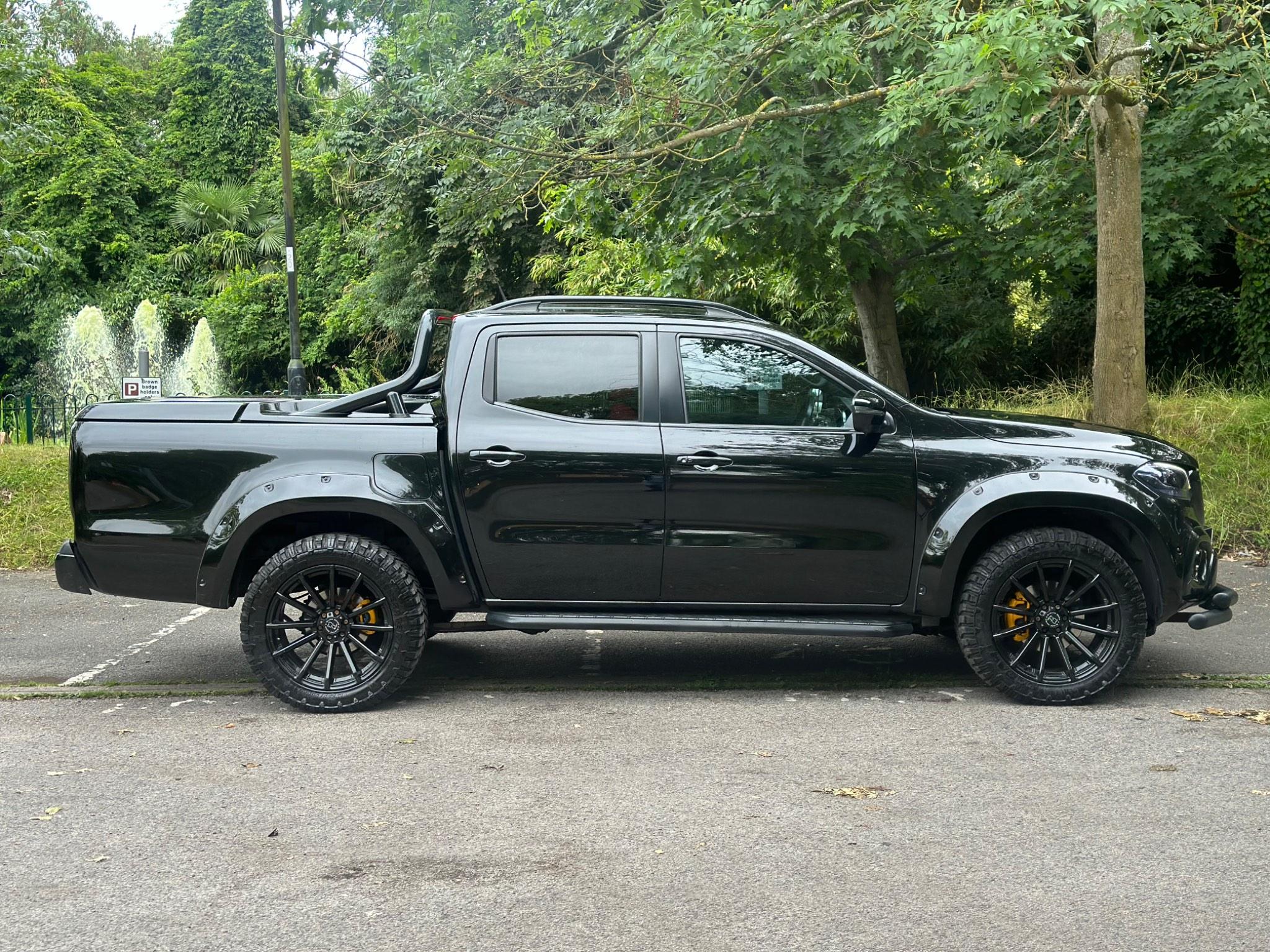 Mercedes-Benz X-Class view 4