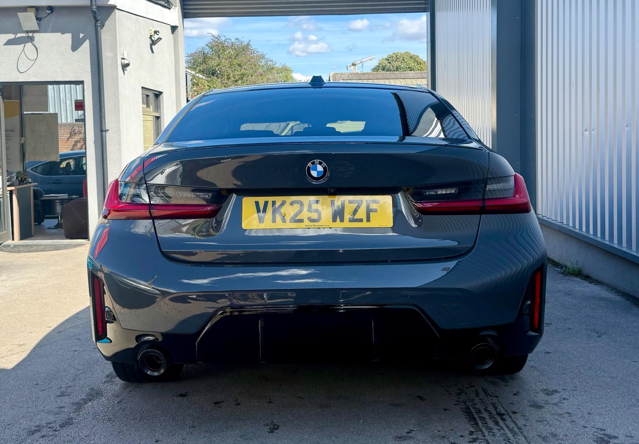 BMW 3 Series view 7