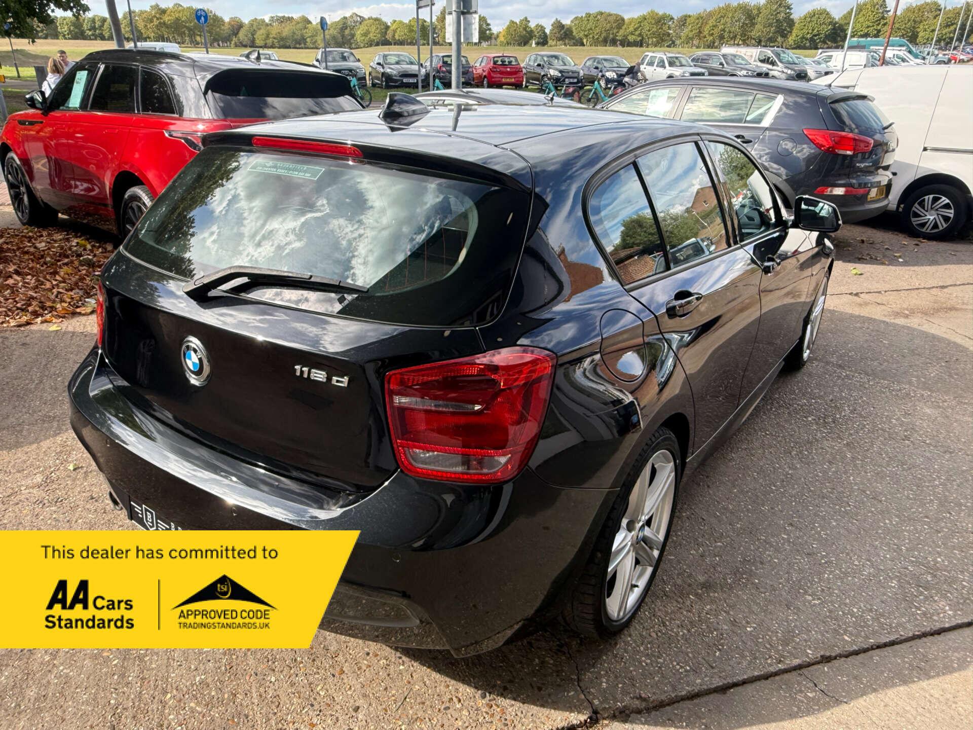 BMW 1 Series view 3