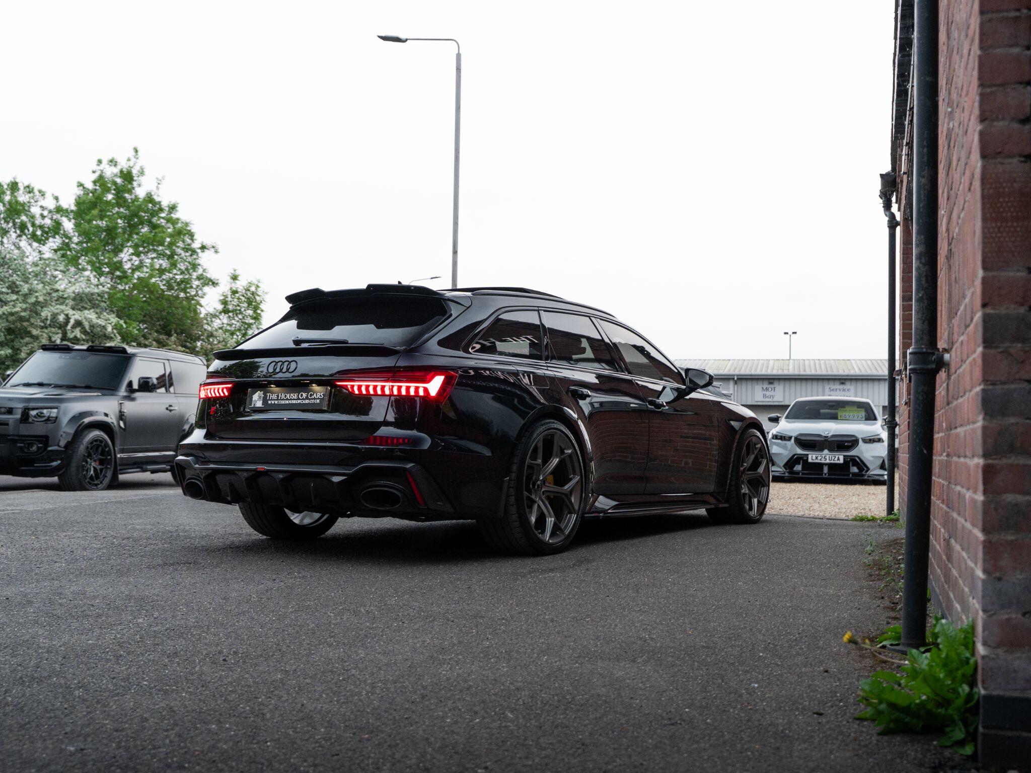 Audi RS6 Avant view 19