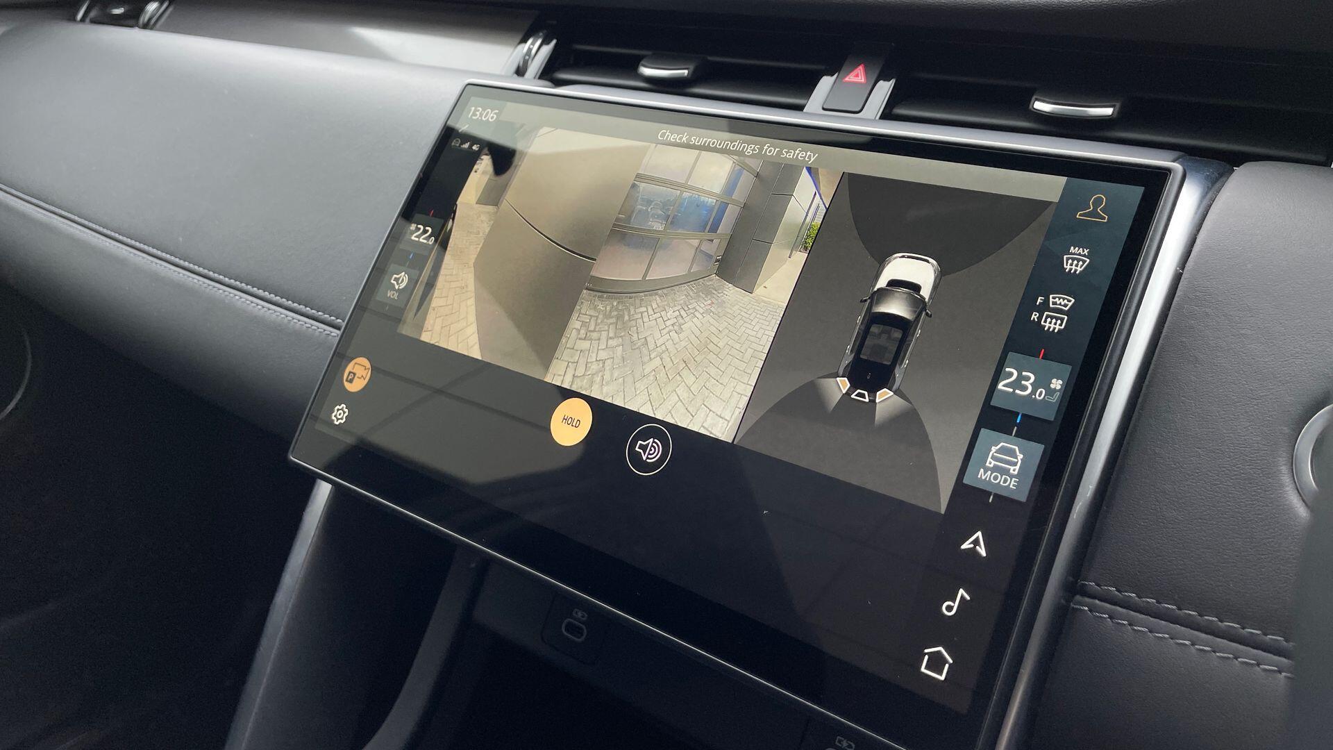 Land Rover Discovery Sport view 12