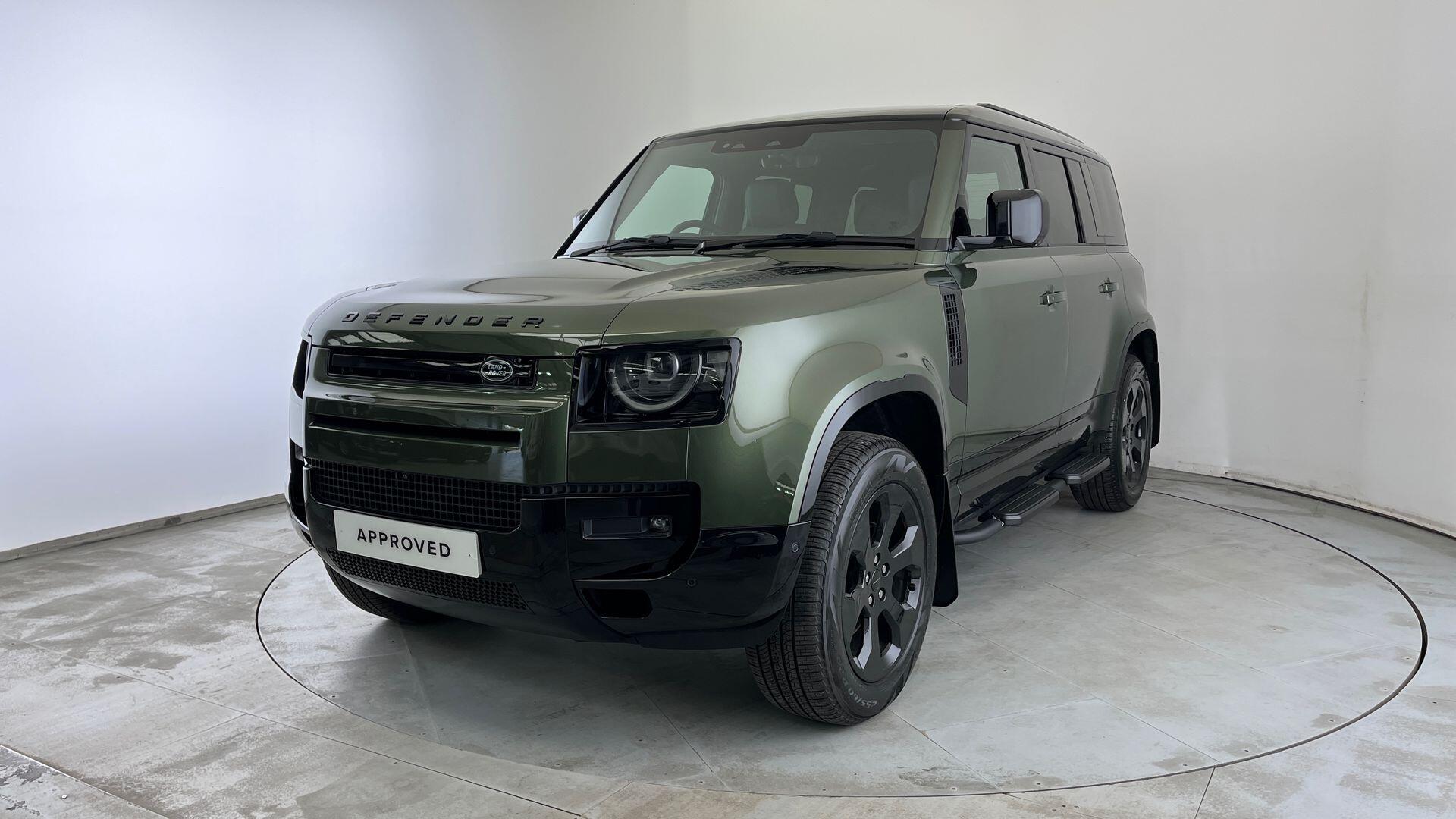 Land Rover Defender view 34