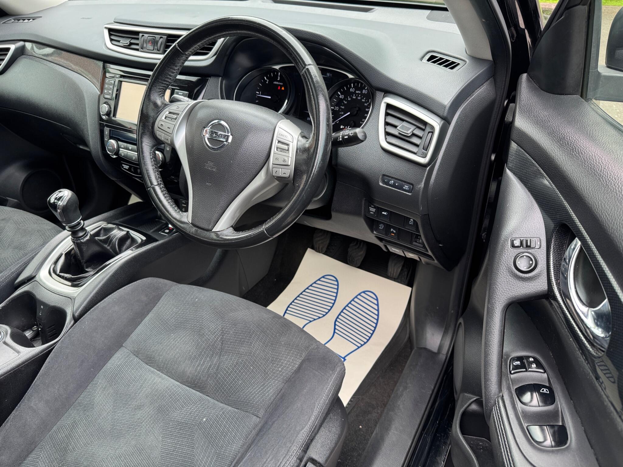Nissan X-Trail view 25