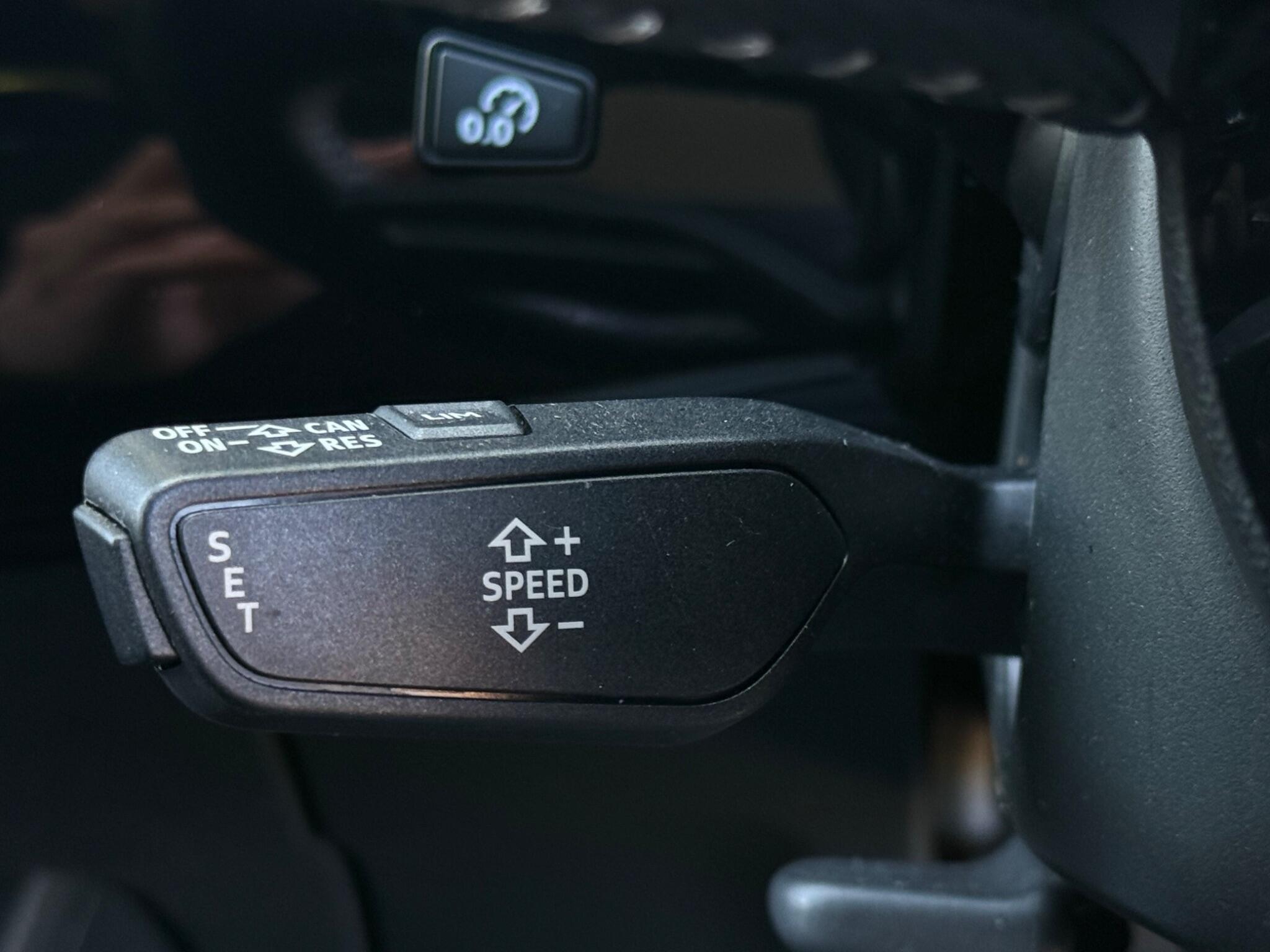 Audi A4 view 22