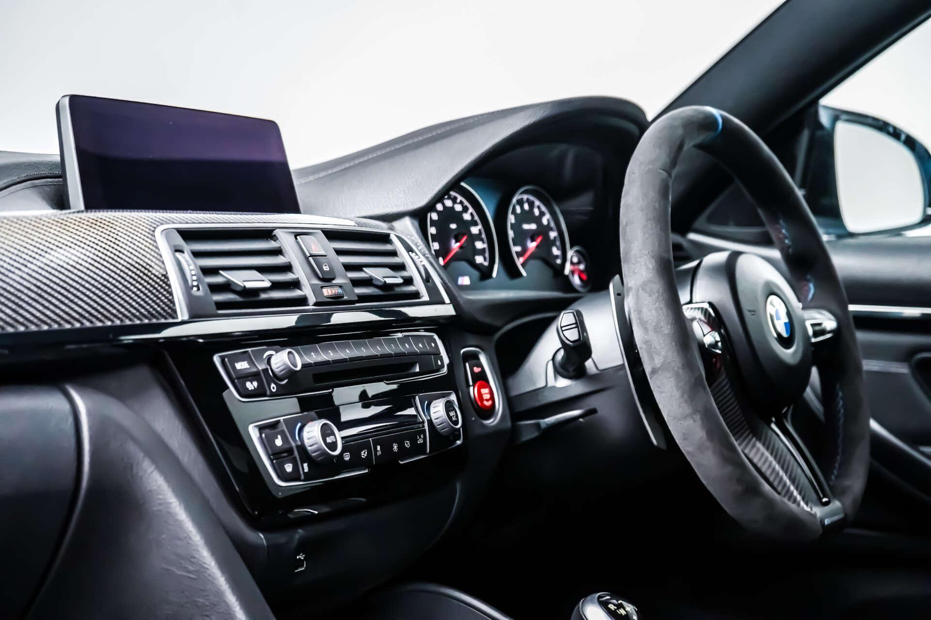 BMW M4 view 25
