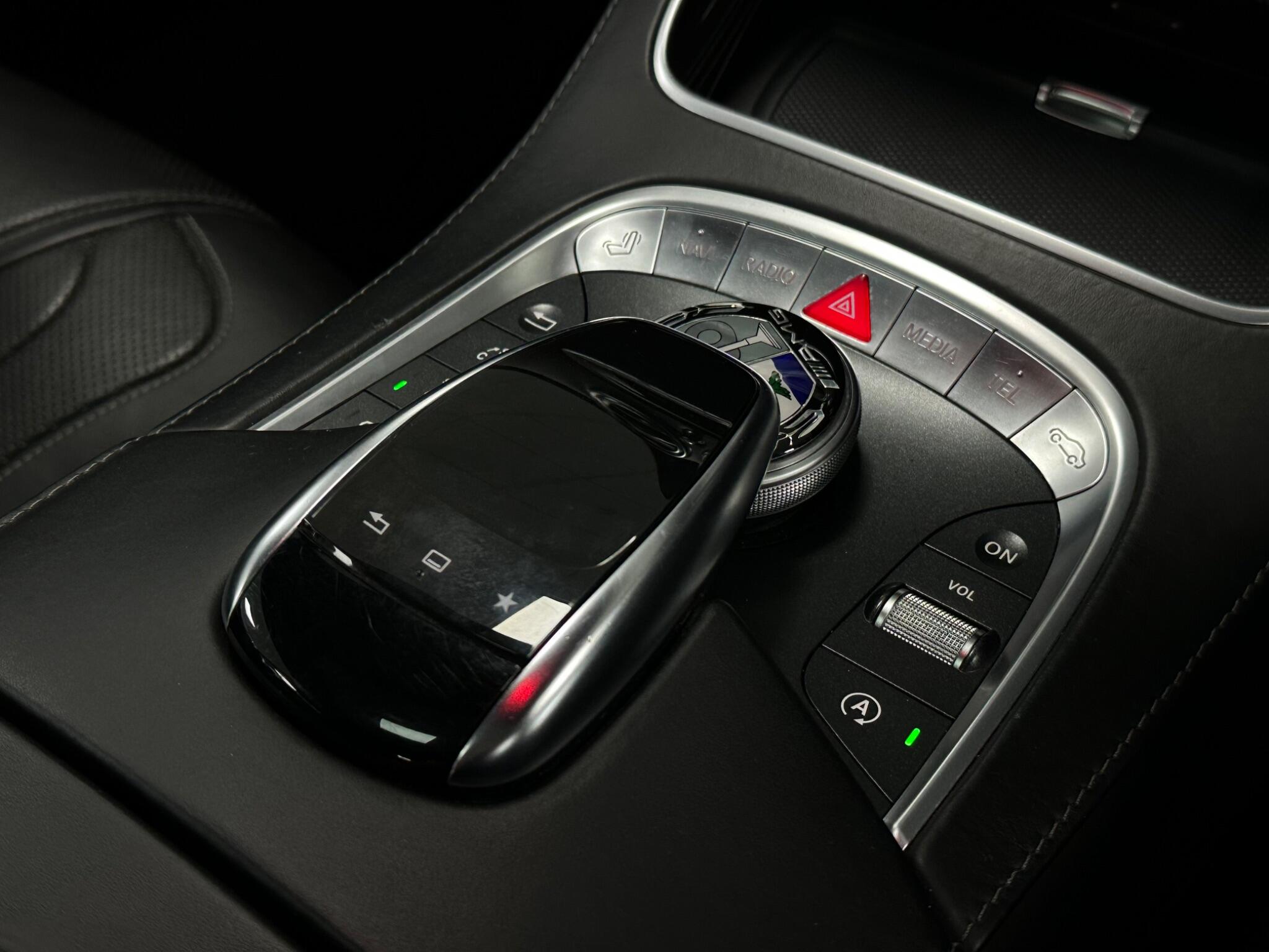 Mercedes-Benz S Class view 25