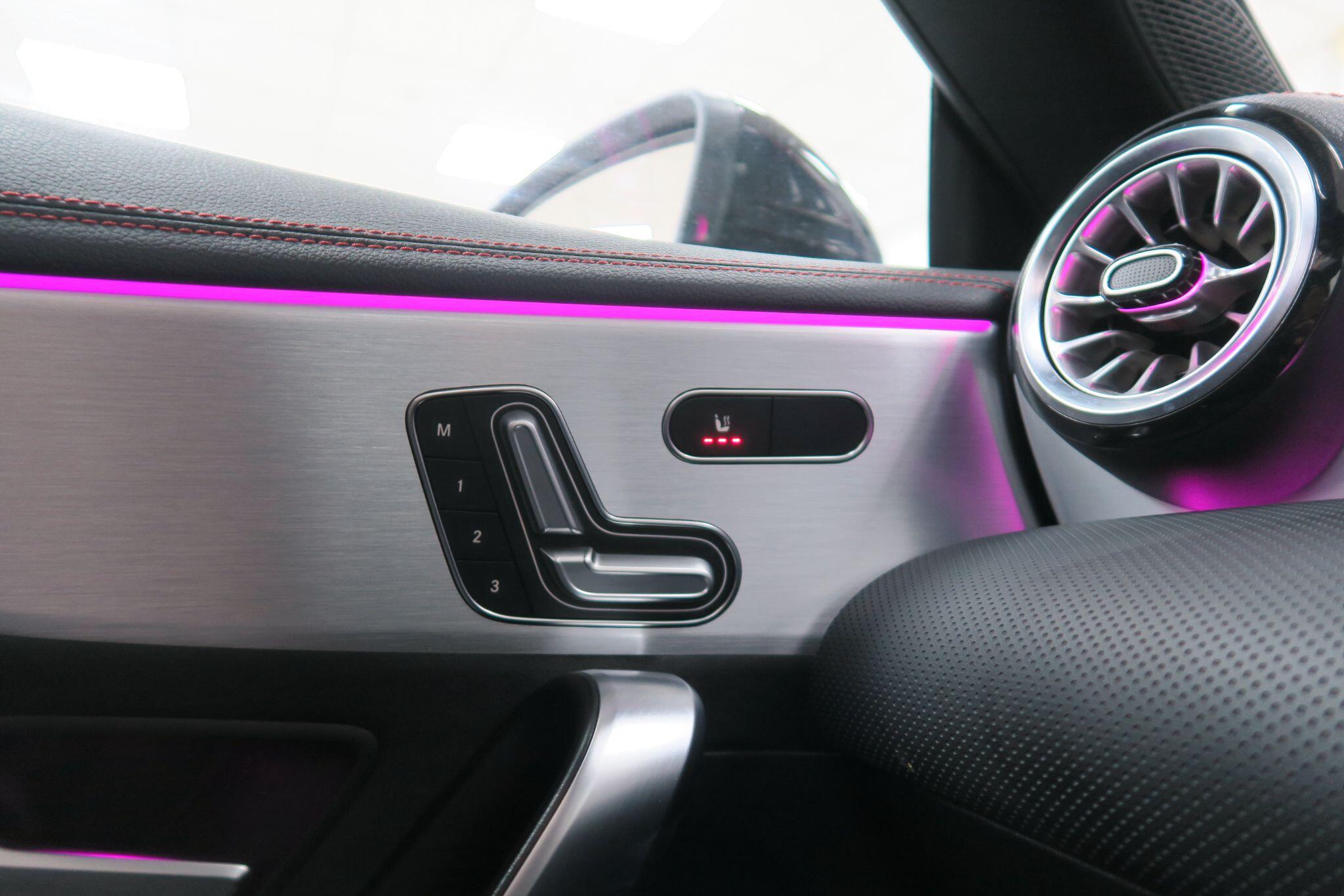 Mercedes-Benz Cla view 19