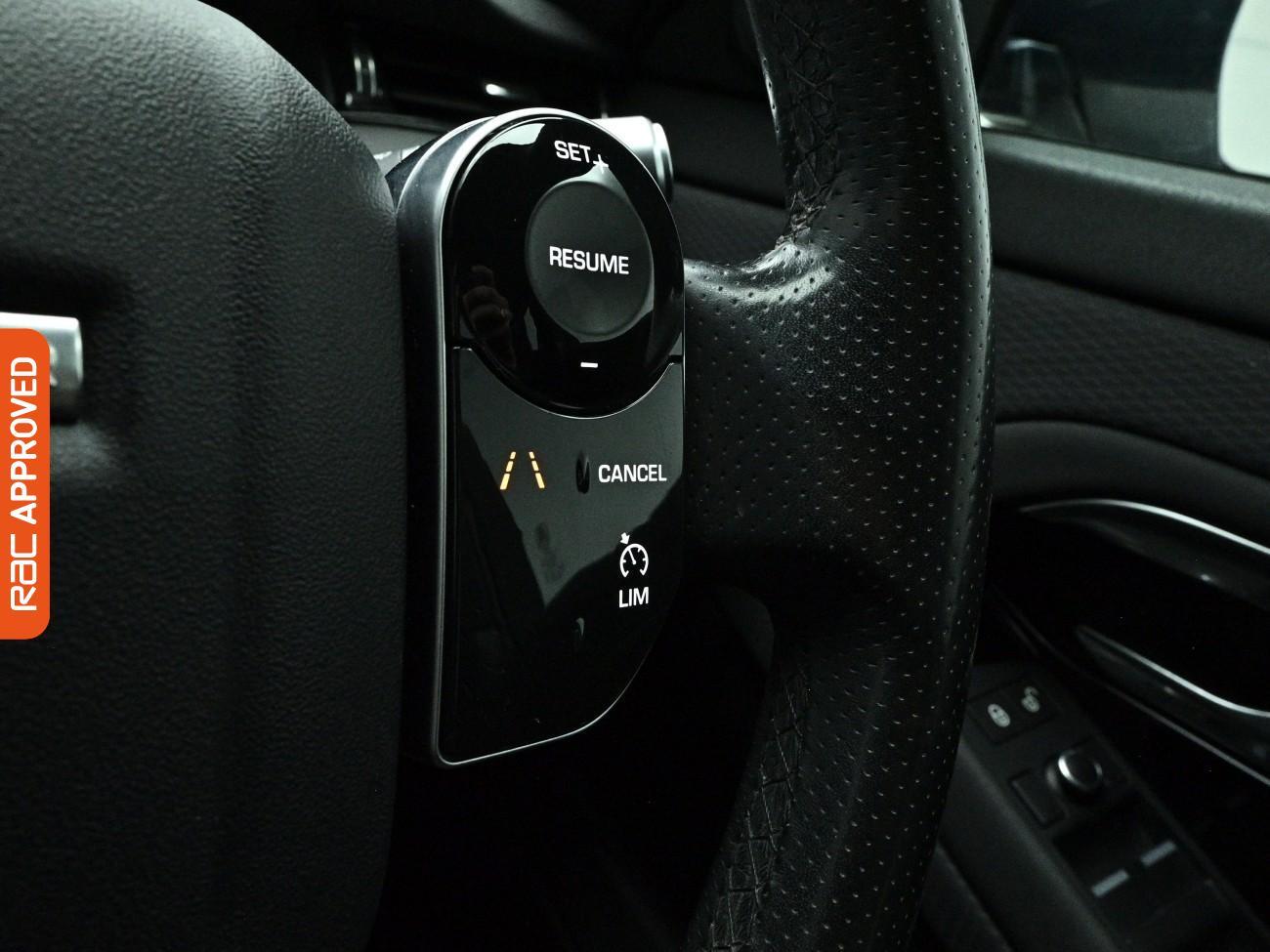Land Rover Range Rover Evoque view 21