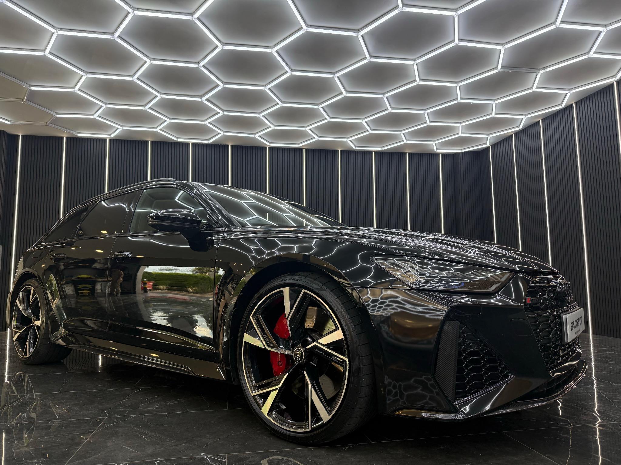 Audi RS6 Avant main image