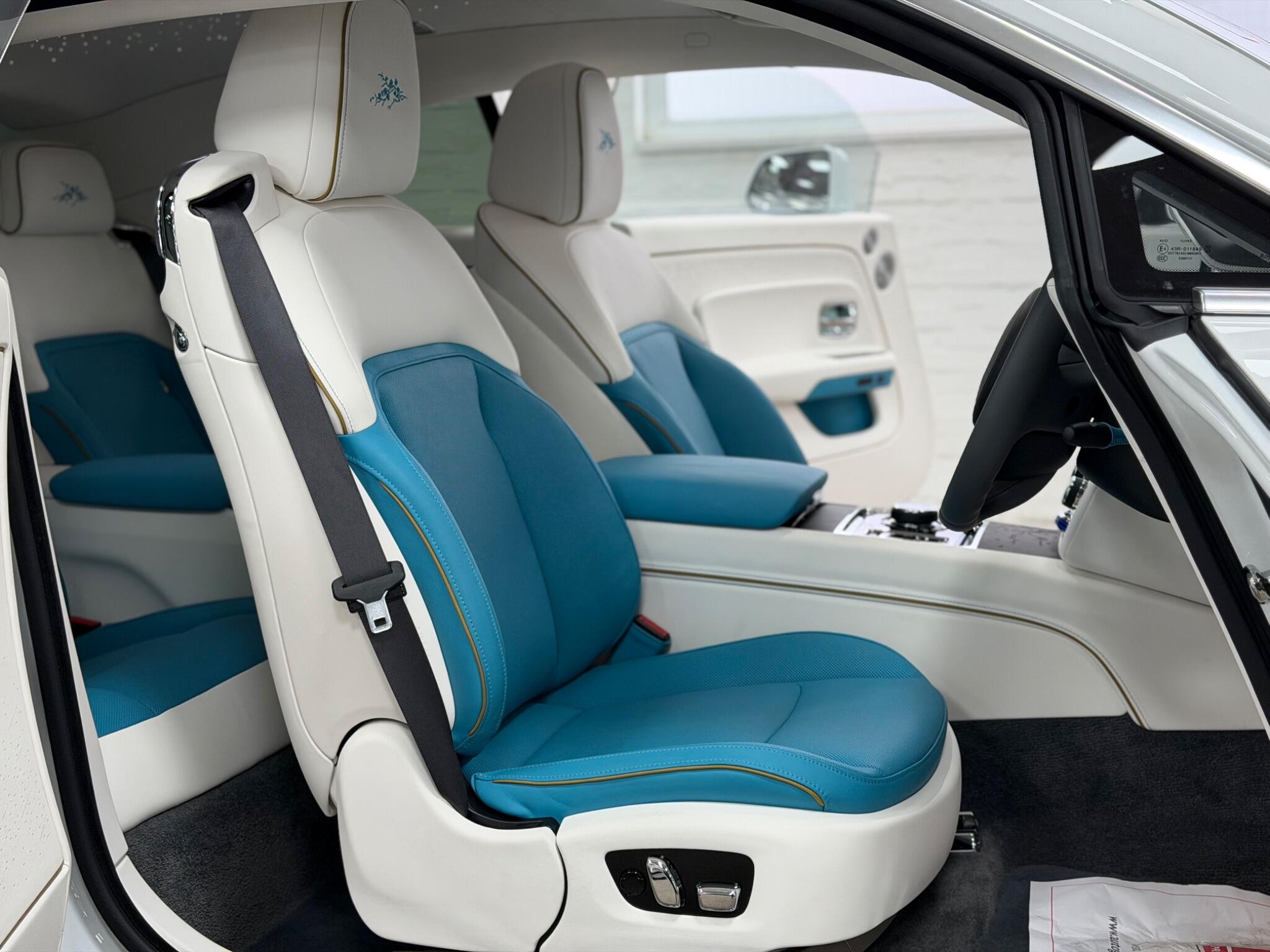 Rolls-Royce Spectre view 56