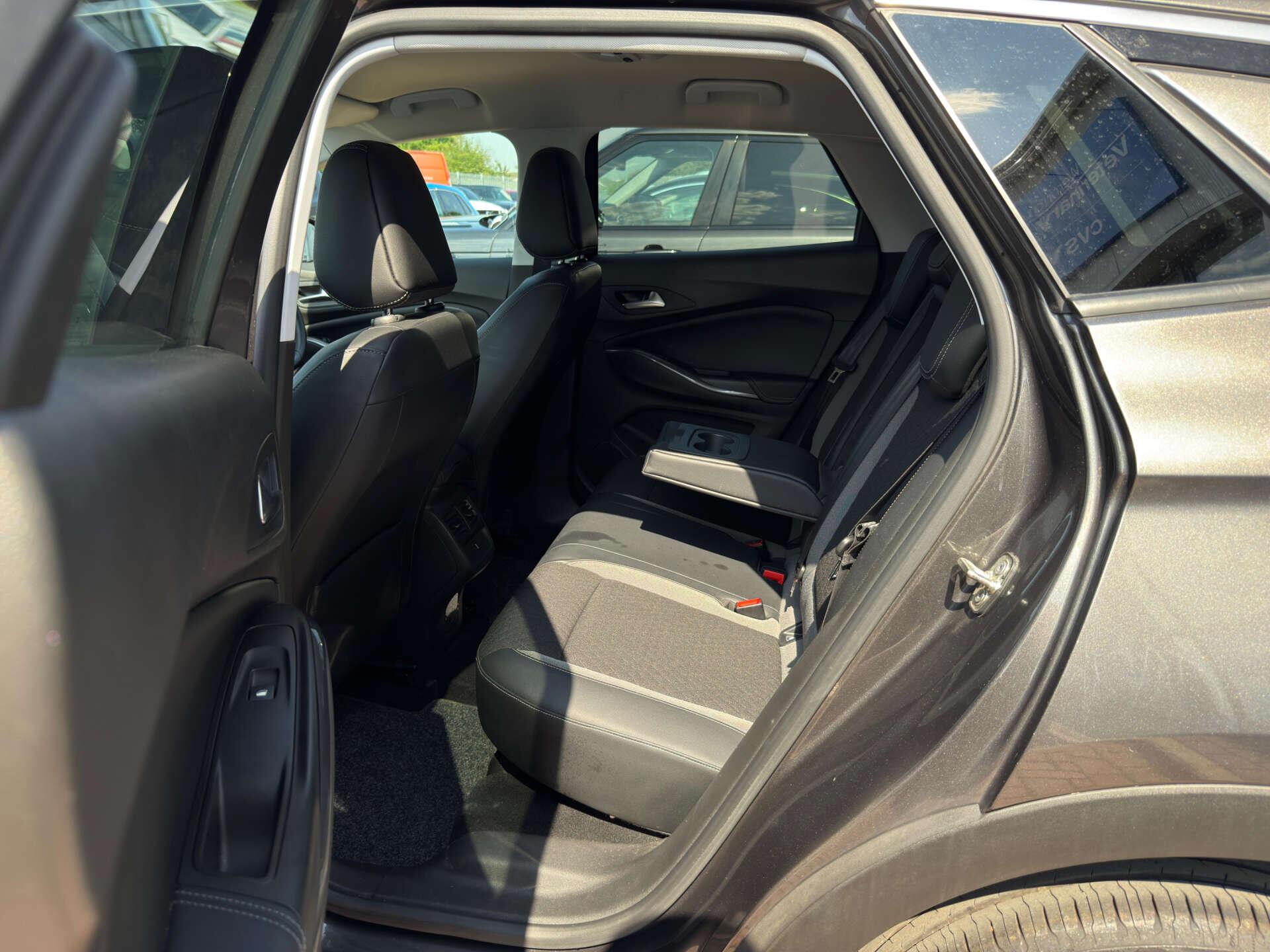 Vauxhall Grandland X view 41