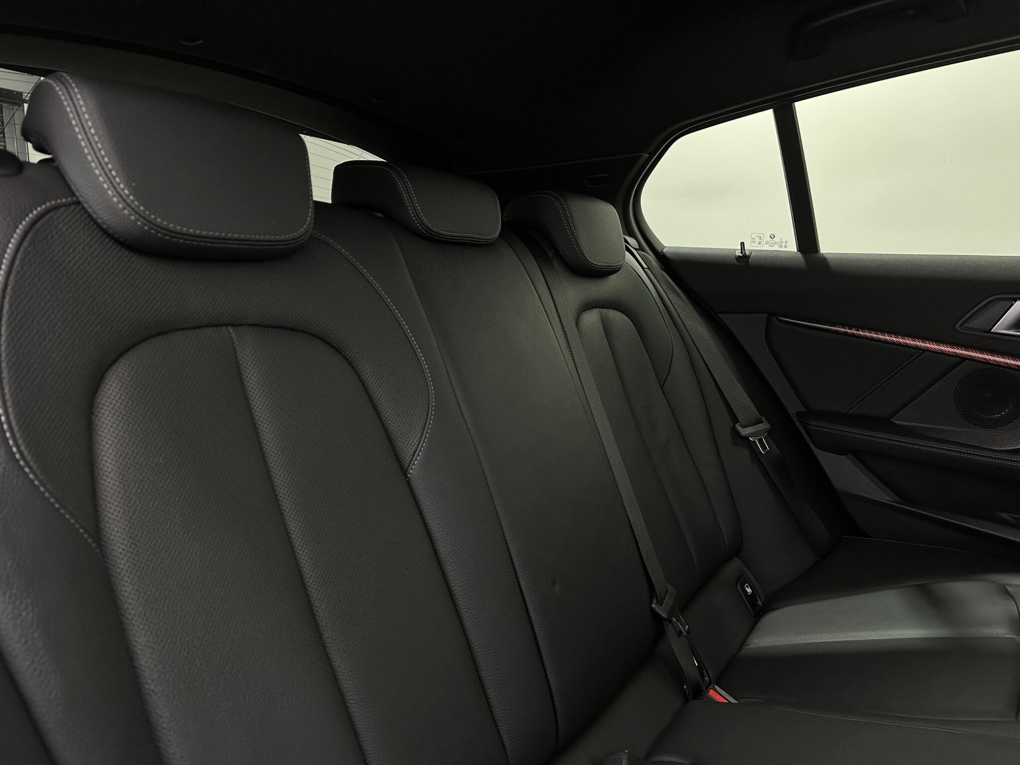 BMW 1 Series view 44