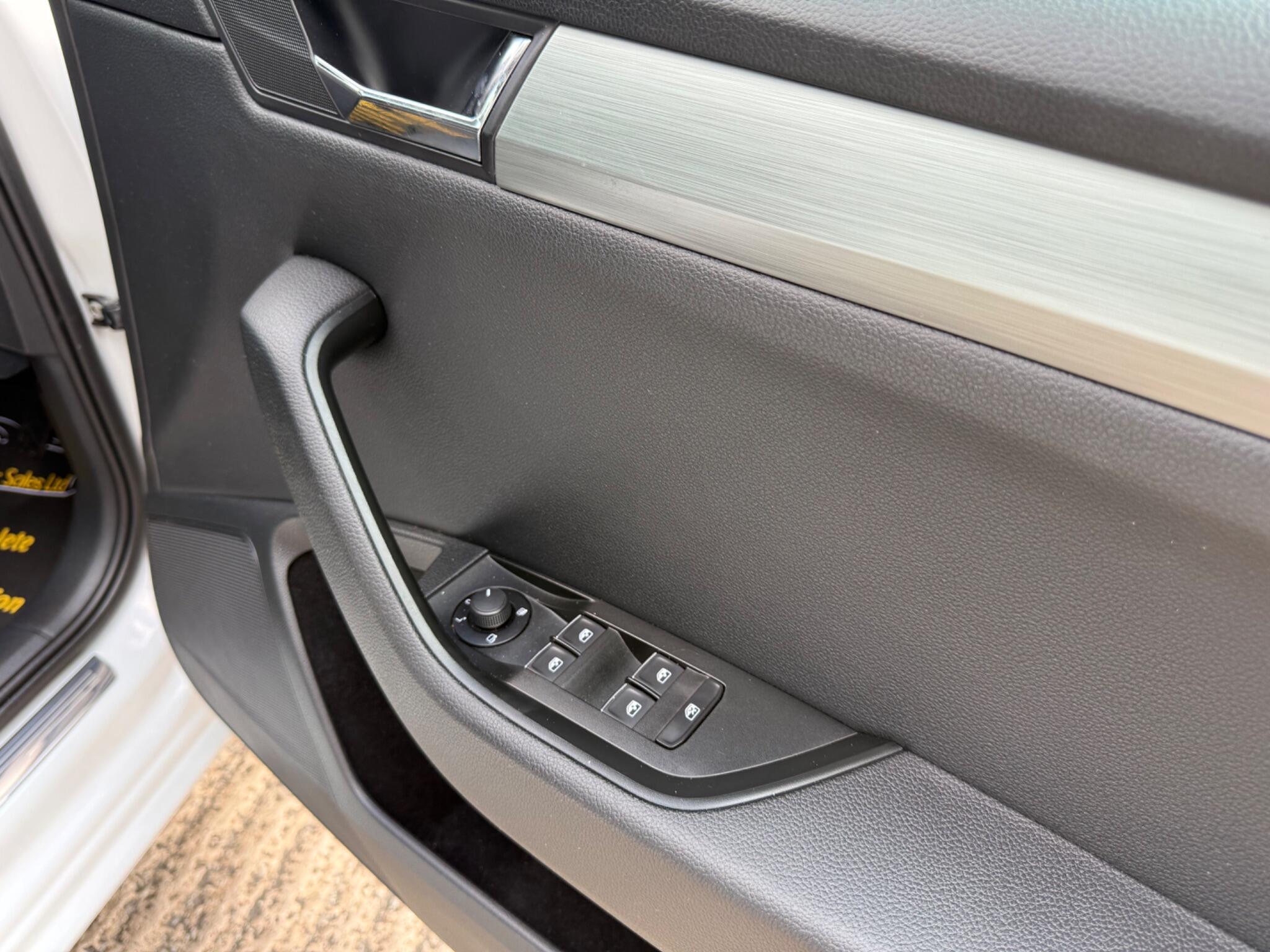 Skoda Superb view 36