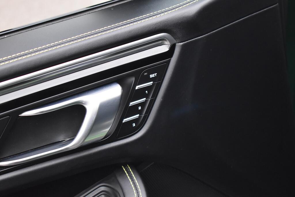 Porsche Macan view 49